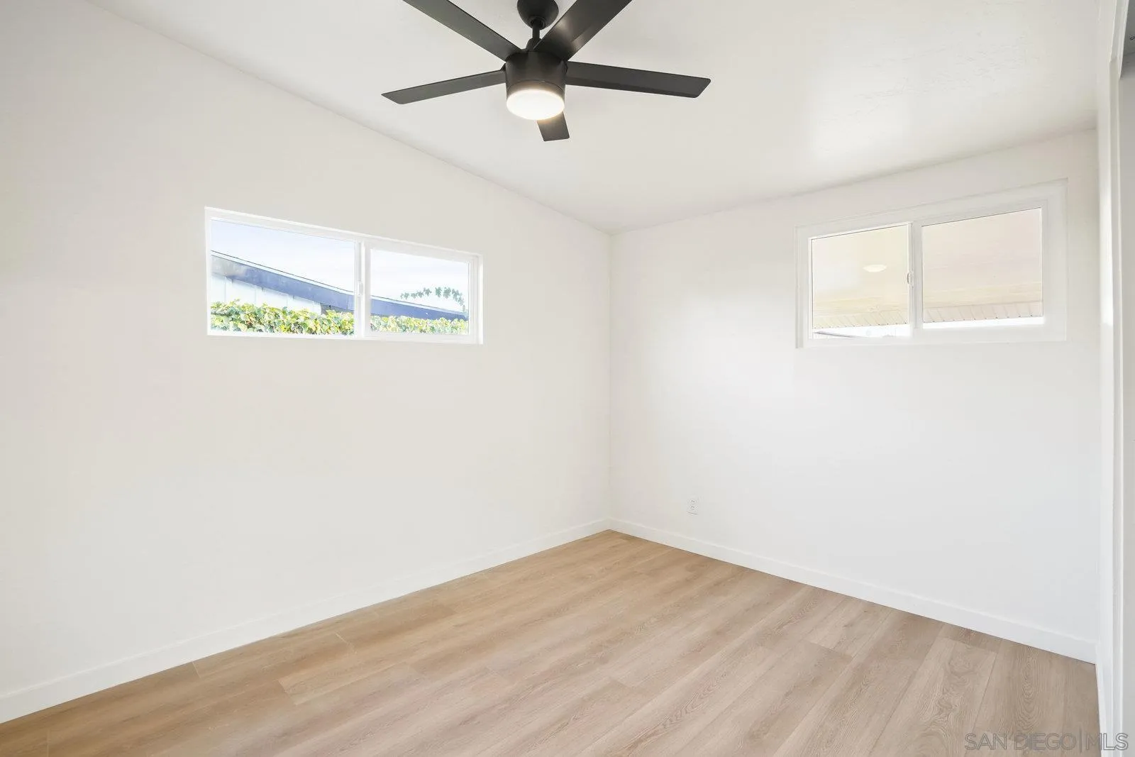 https://cdn.realtyfeed.com/cdn/127/250036296/283d30382efc3c307d5906c8a36e6ce2.webp