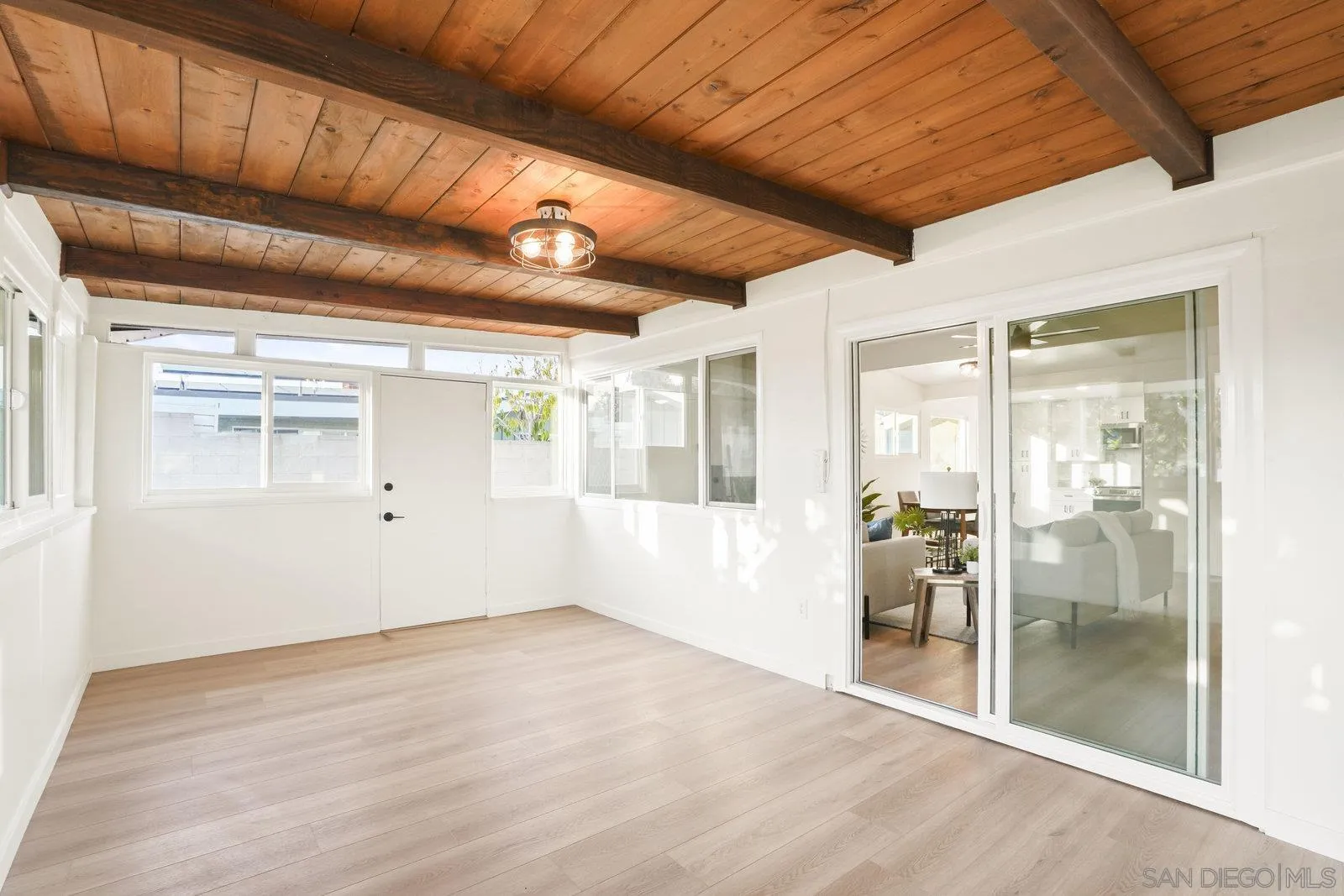 https://cdn.realtyfeed.com/cdn/127/250036296/8bcc69c18b12eabd544c0397223c92fb.webp