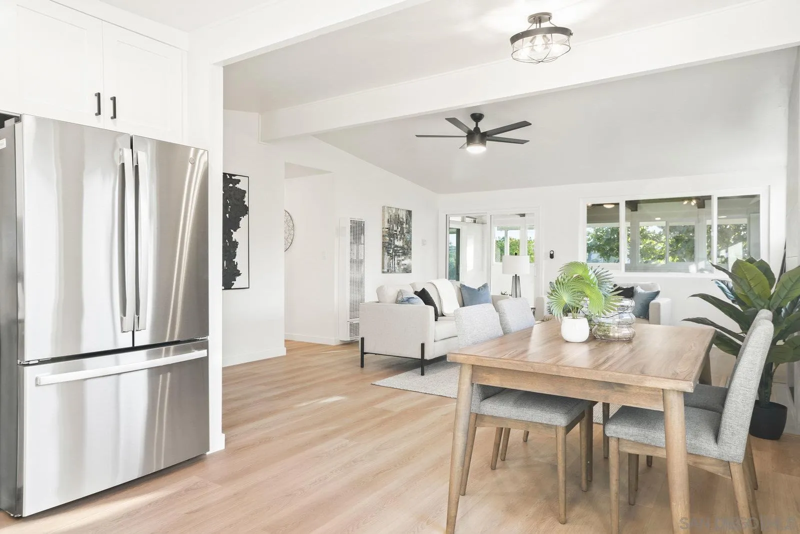 https://cdn.realtyfeed.com/cdn/127/250036296/8dacd4ca22d84652112b993dd37698a3.webp