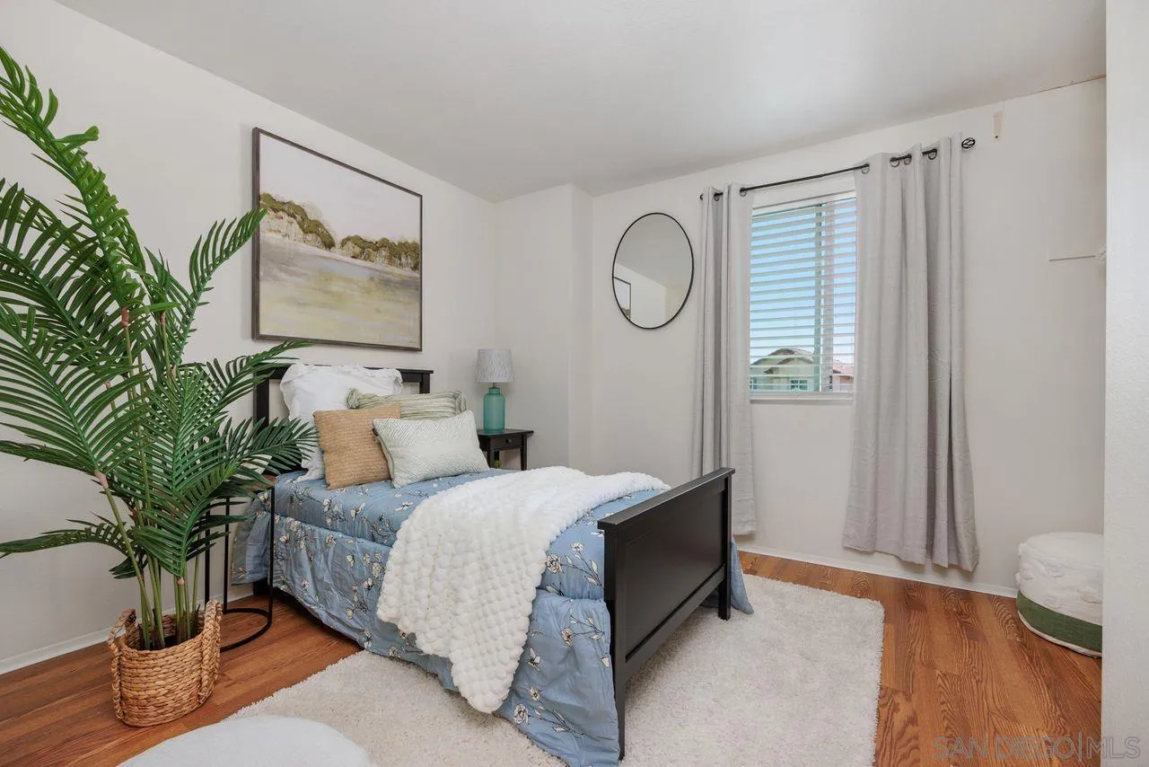 https://cdn.realtyfeed.com/cdn/127/250036298/5f82bad08855ab8741afce2543827aec.webp