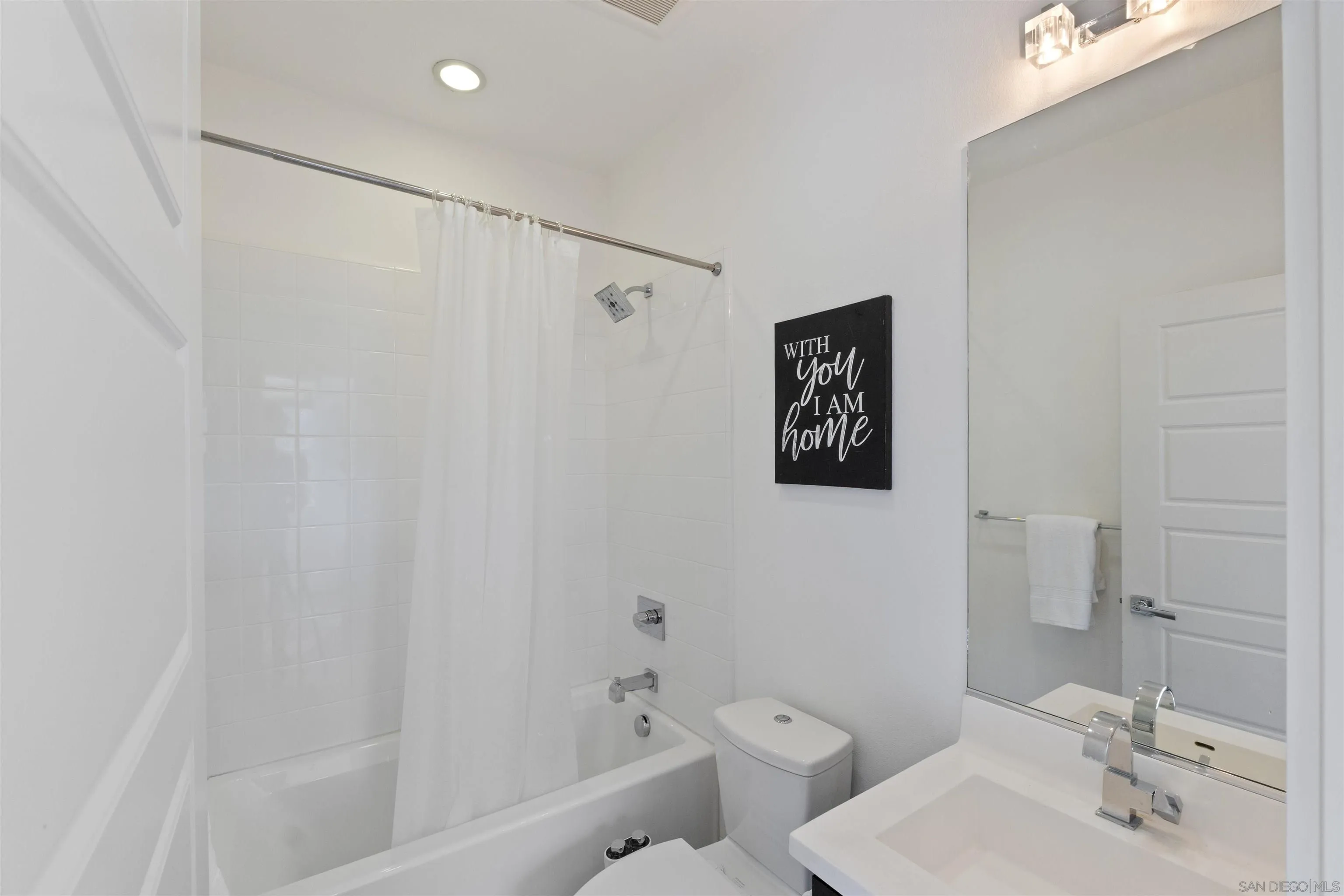 https://cdn.realtyfeed.com/cdn/127/250036302/0483fc1245b7cc45e60846aad323ac6a.webp
