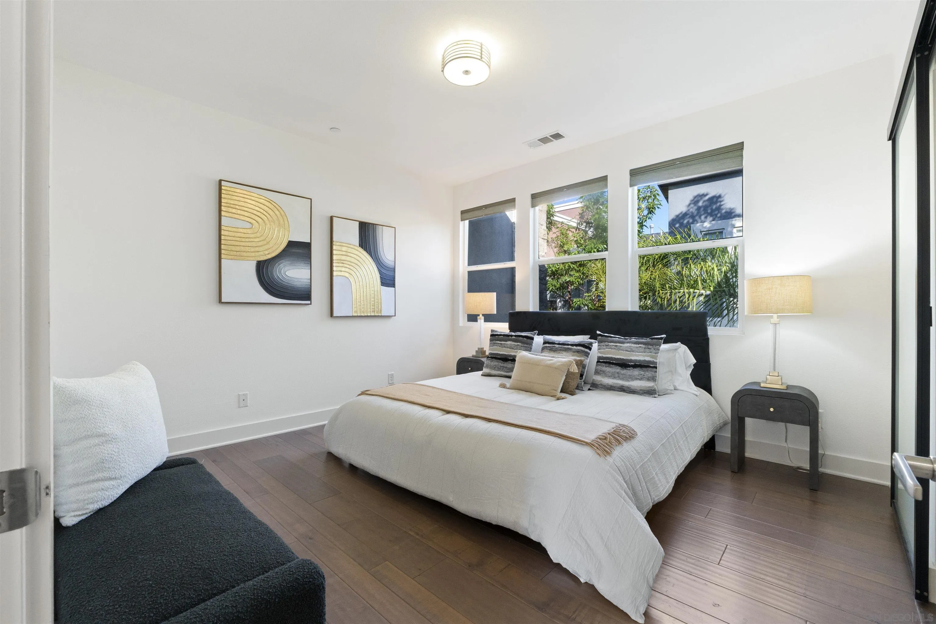 https://cdn.realtyfeed.com/cdn/127/250036302/30491358c985886e1192c0c322b81ab3.webp