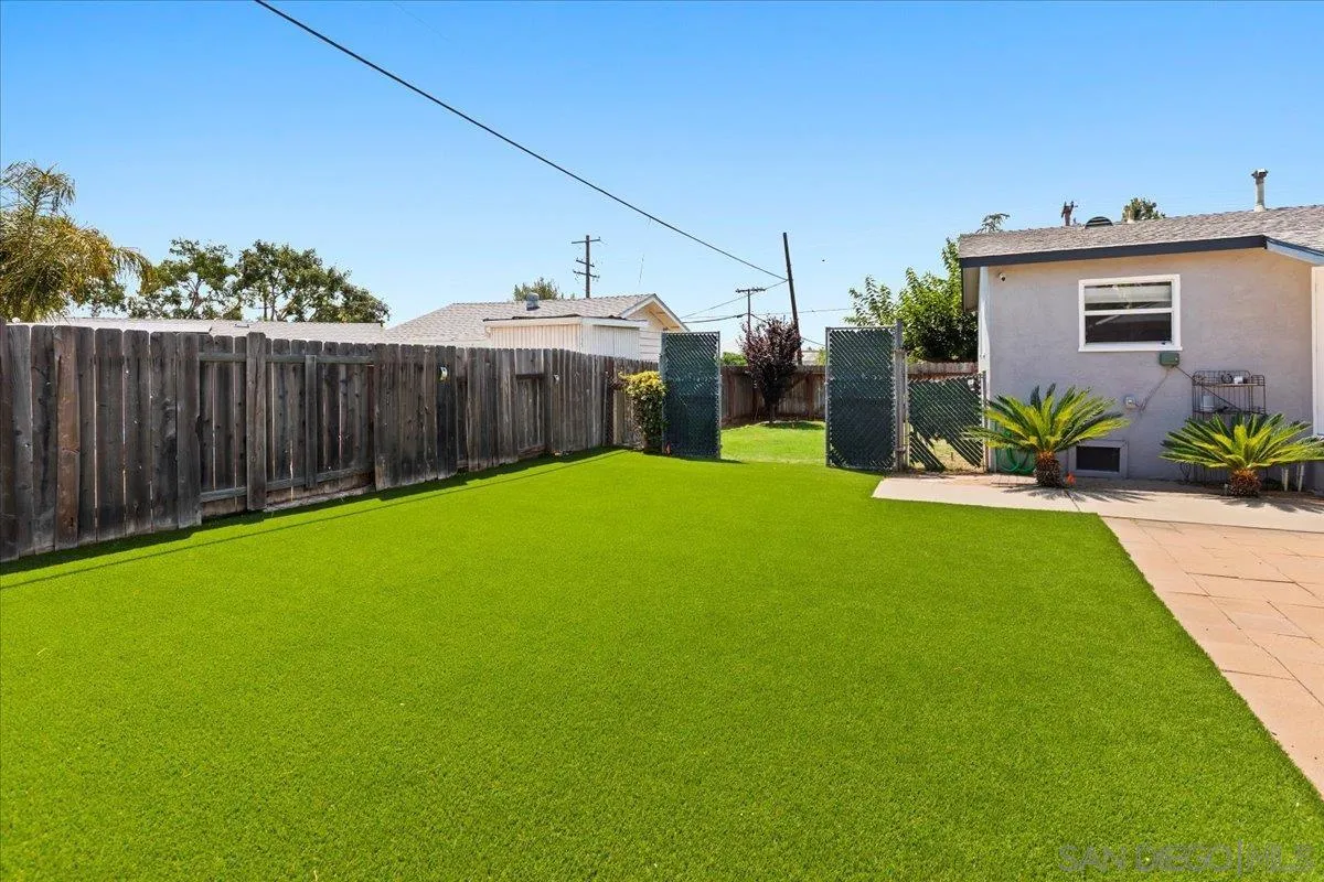 https://cdn.realtyfeed.com/cdn/127/250036305/17c2184a635077311bd3bbf58fcd965a.webp