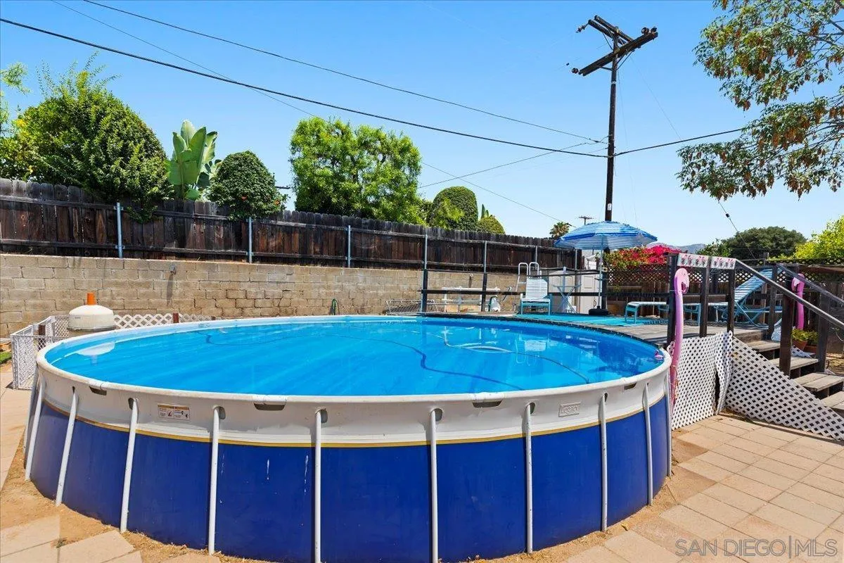 https://cdn.realtyfeed.com/cdn/127/250036305/80fe405eb8ca8e7eed587d378c2368ba.webp