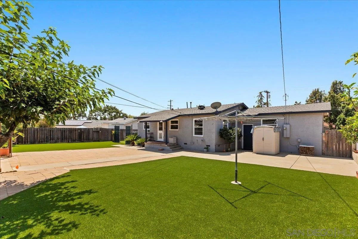 https://cdn.realtyfeed.com/cdn/127/250036305/f39d1bac209a0a0702e36f4d51916685.webp