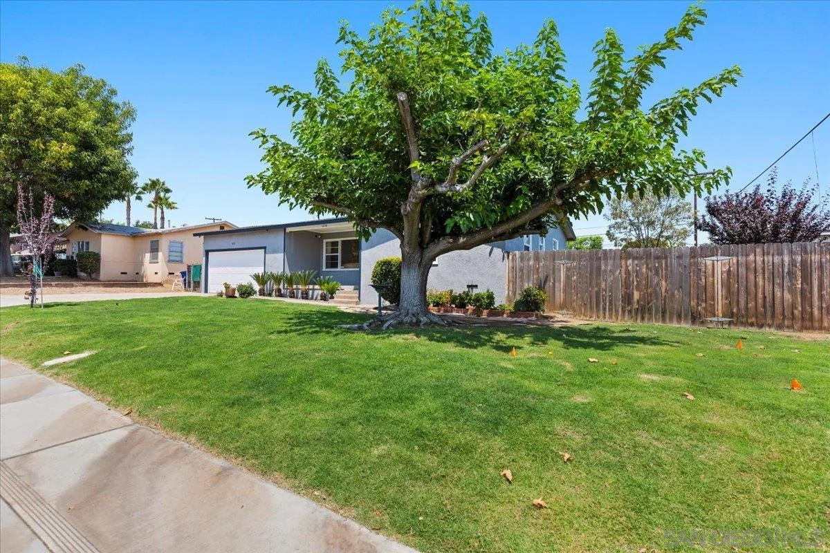 https://cdn.realtyfeed.com/cdn/127/250036305/f9b3e9e08bb0964f65e01f5516f217c3.webp