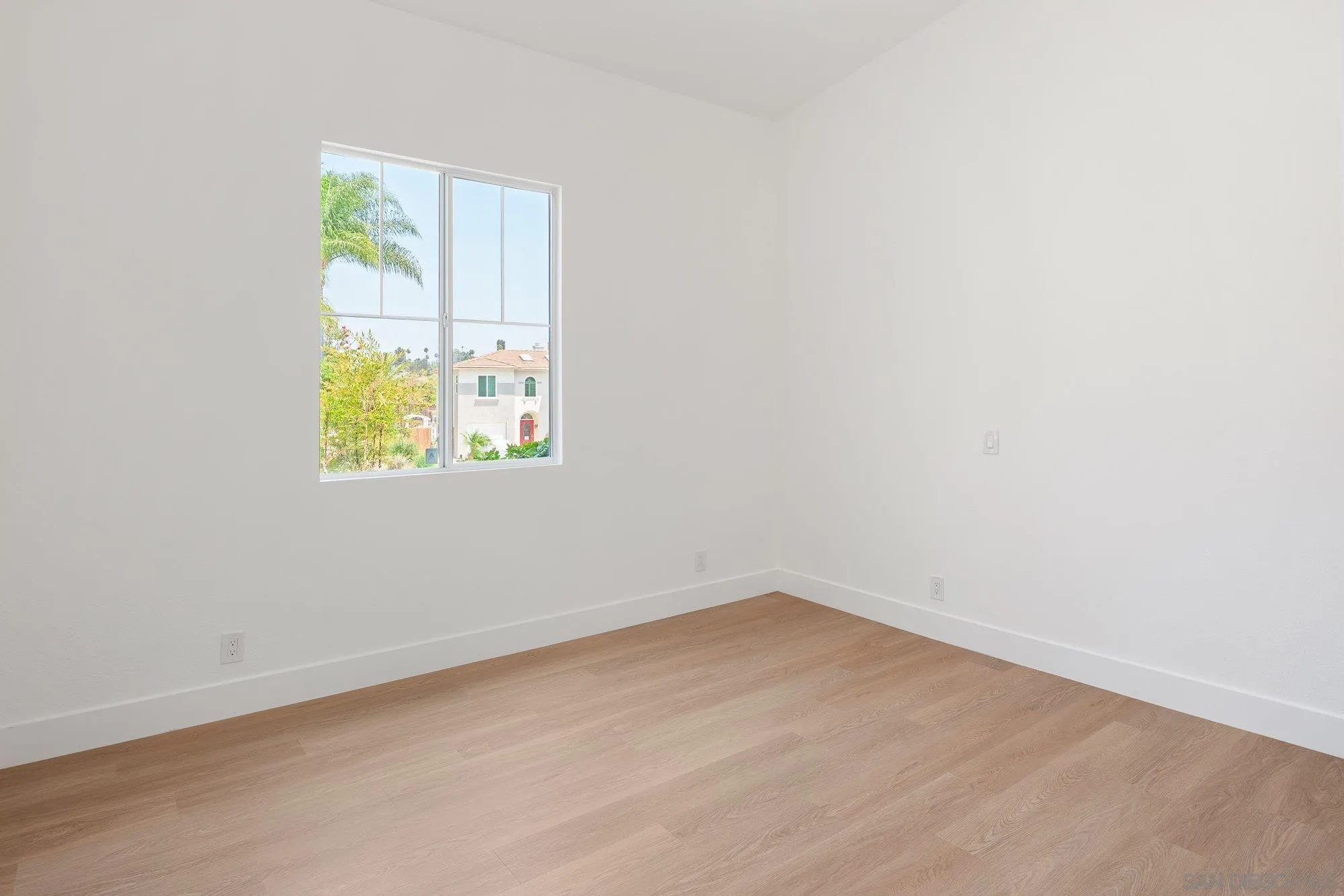 https://cdn.realtyfeed.com/cdn/127/250036306/6caa0e652b100c47bf124eaa2a489ab6.webp