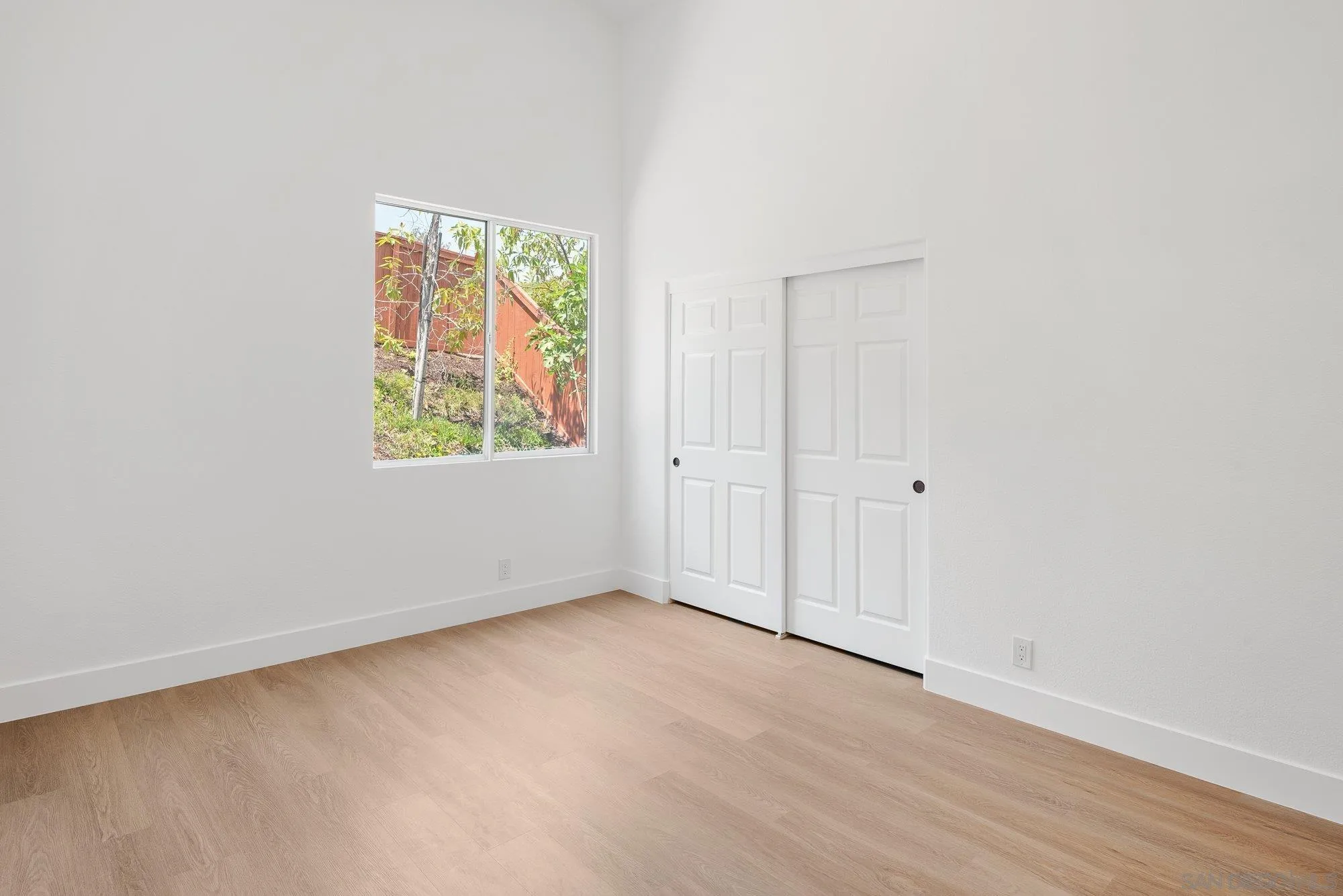 https://cdn.realtyfeed.com/cdn/127/250036306/98a43151ecc35c6caae46bd50e600348.webp