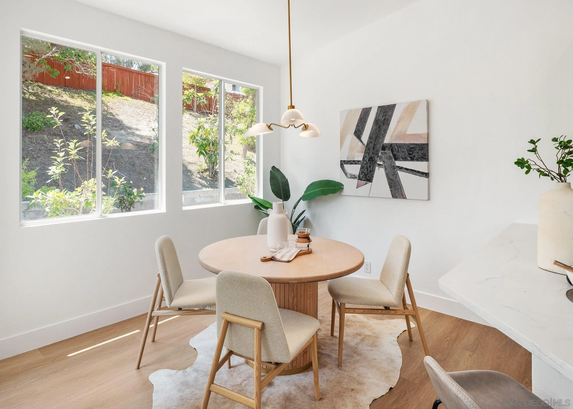 https://cdn.realtyfeed.com/cdn/127/250036306/c12d022b7bf0c0188e54e73dea523105.webp