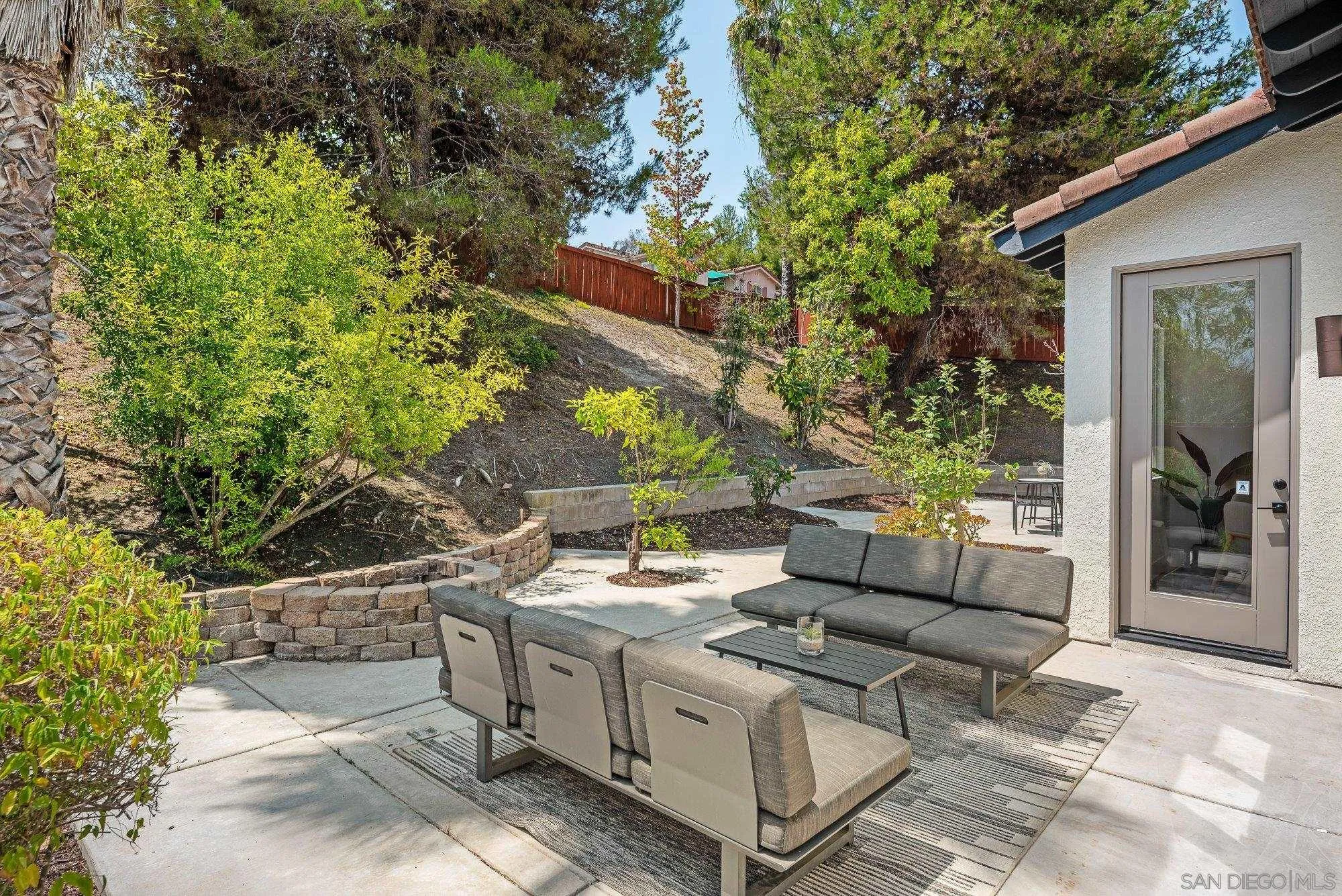 https://cdn.realtyfeed.com/cdn/127/250036306/e504bbf9156e0f449499b88d5b6de569.webp