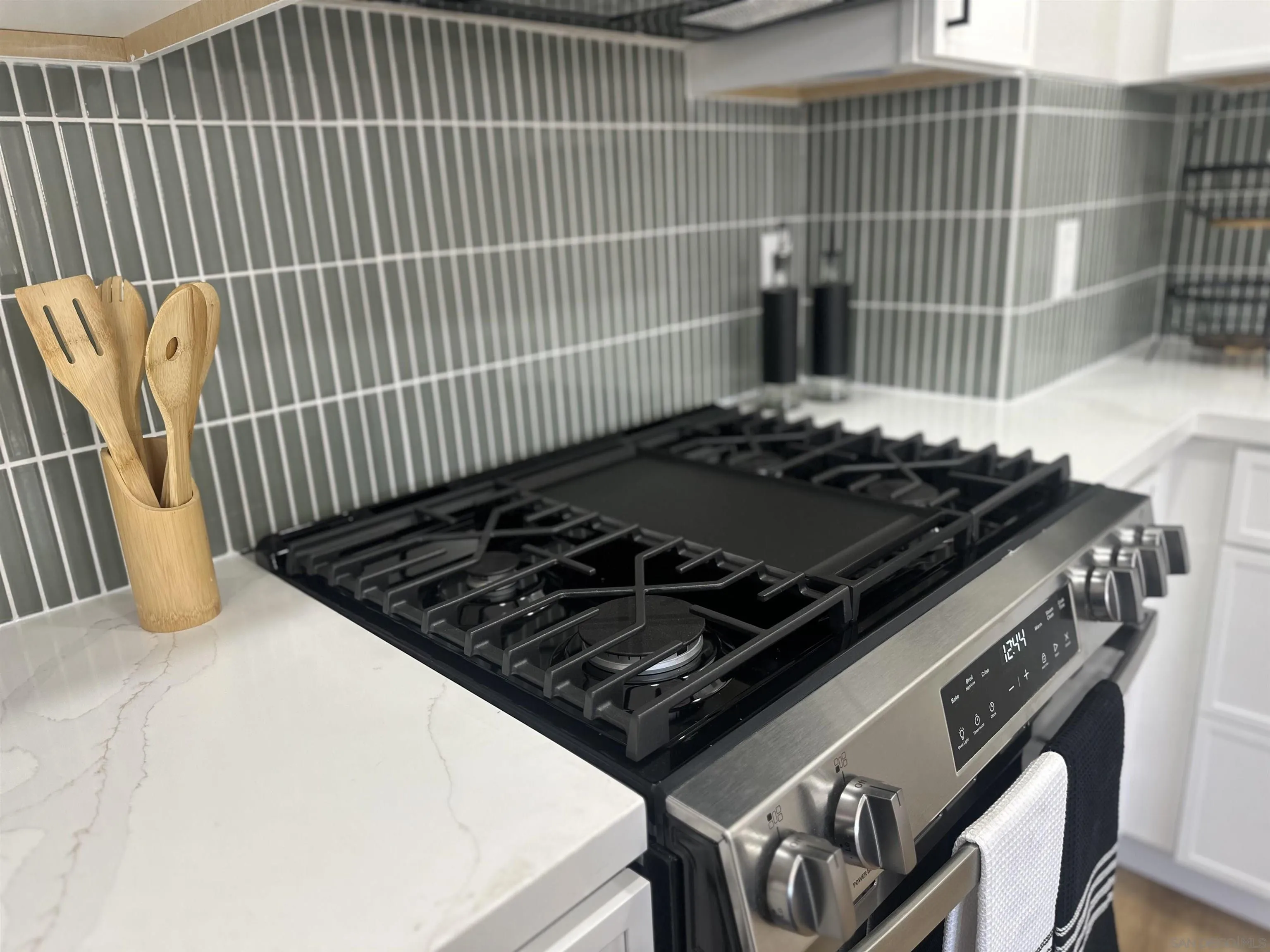 Photo #5: 250036307 Listing 