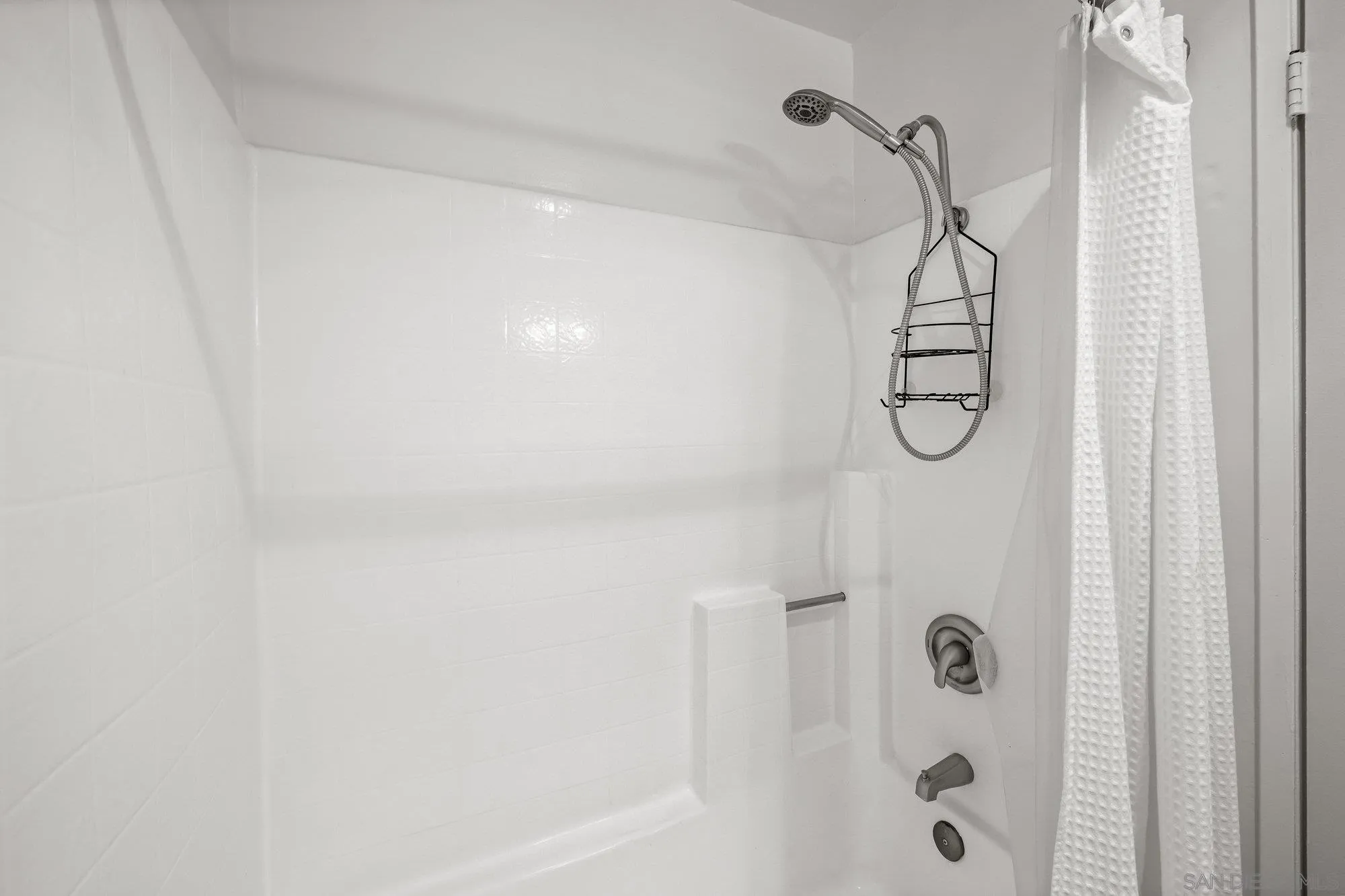 https://cdn.realtyfeed.com/cdn/127/250036308/a4f2e7f3293c0ef45fec7a6484184b14.webp