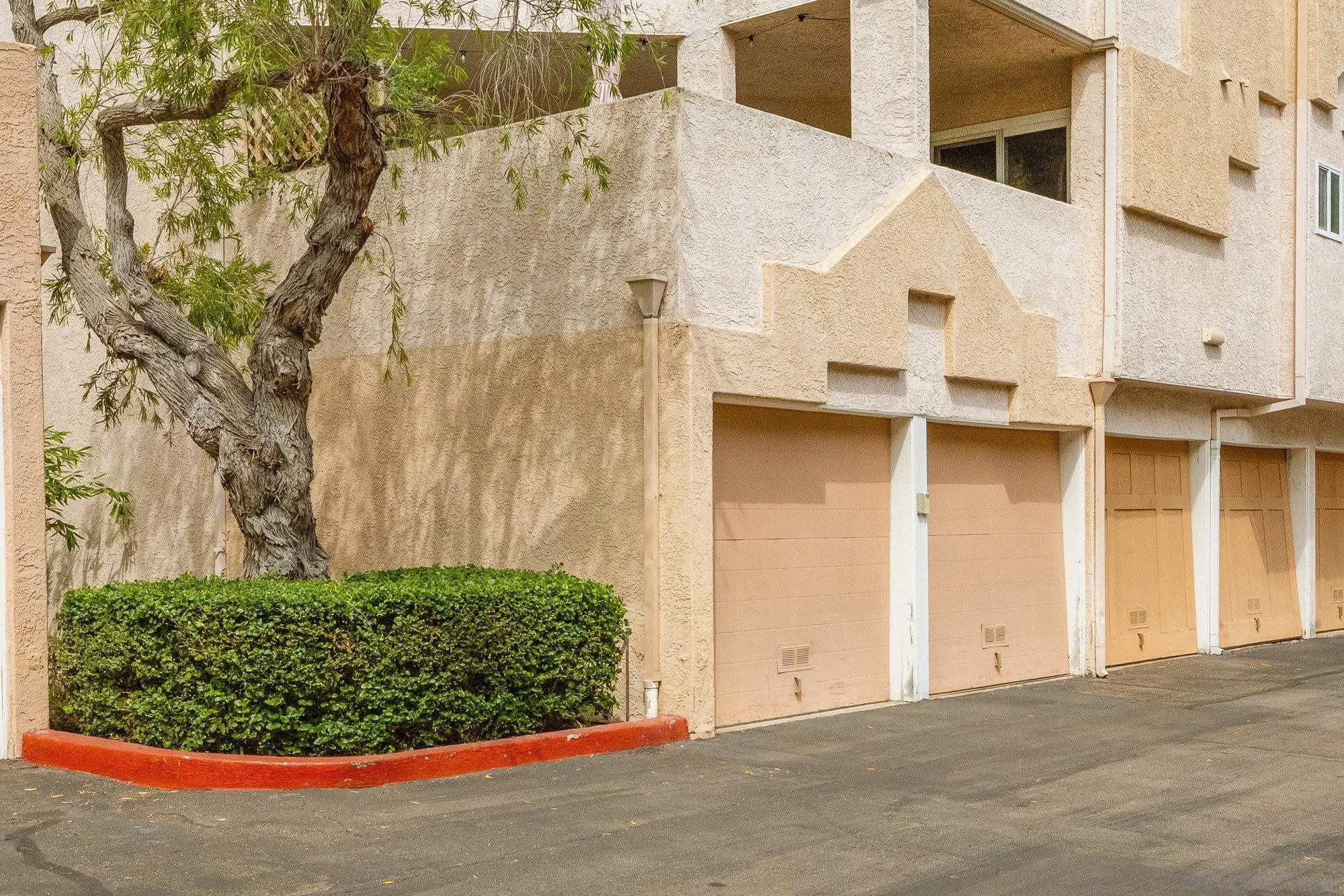 https://cdn.realtyfeed.com/cdn/127/250036308/b848b400b7400b7c4514357bb0e5e8b6.webp