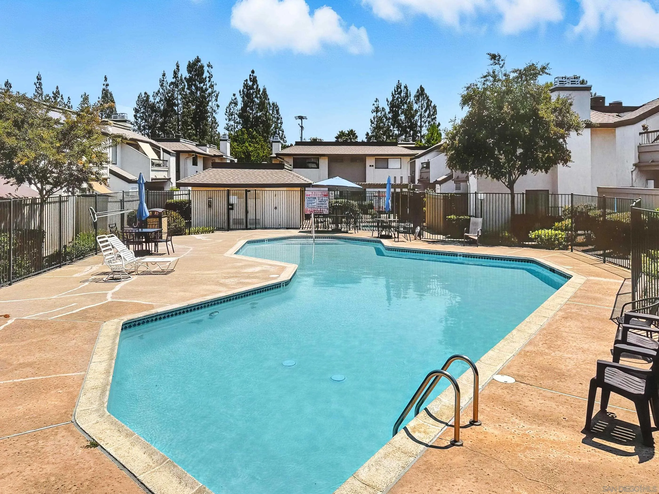 https://cdn.realtyfeed.com/cdn/127/250036309/6c099055c185954f09da4631e70d449b.webp
