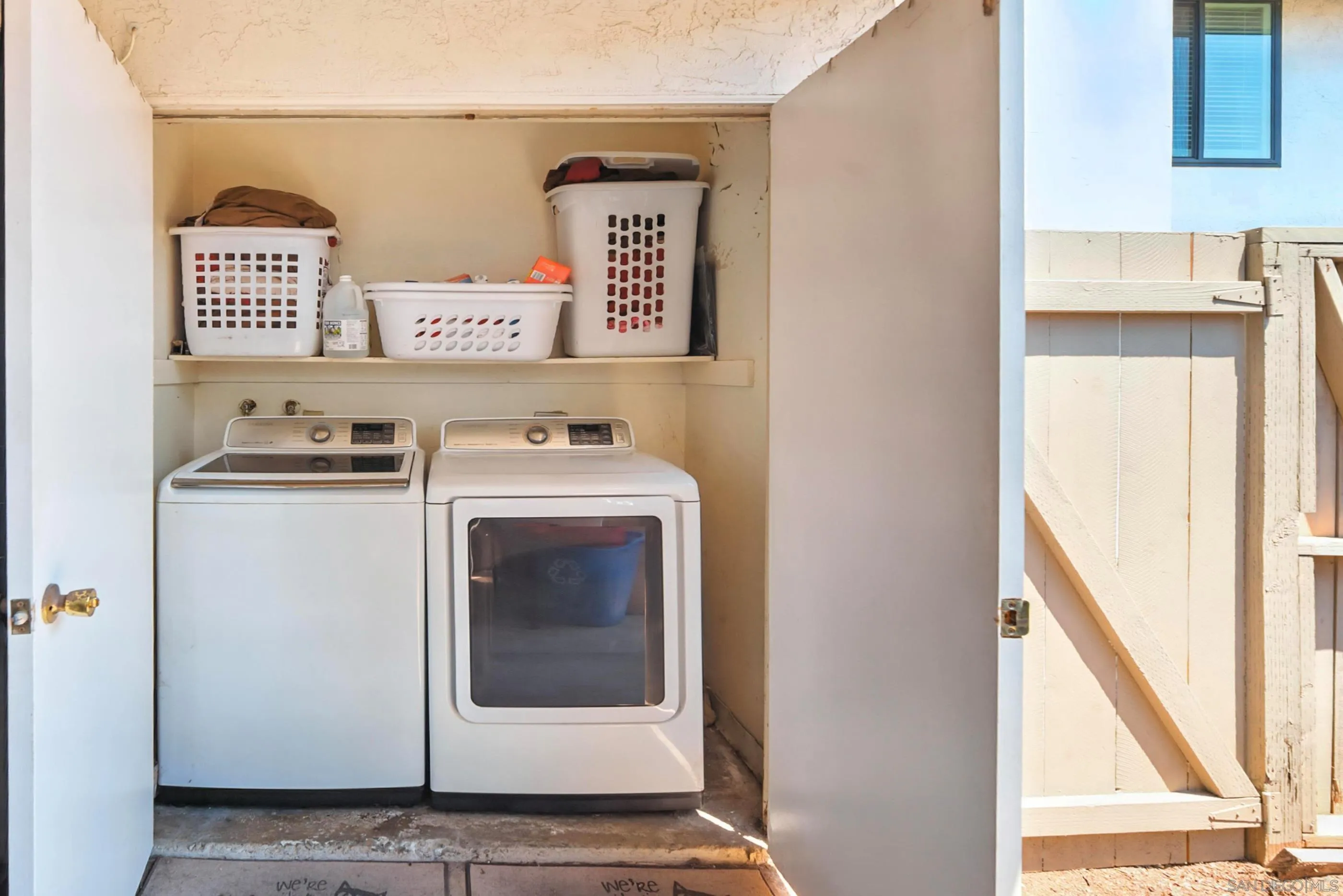 https://cdn.realtyfeed.com/cdn/127/250036309/906ac4b578e930fbdc2fe9b74260075e.webp