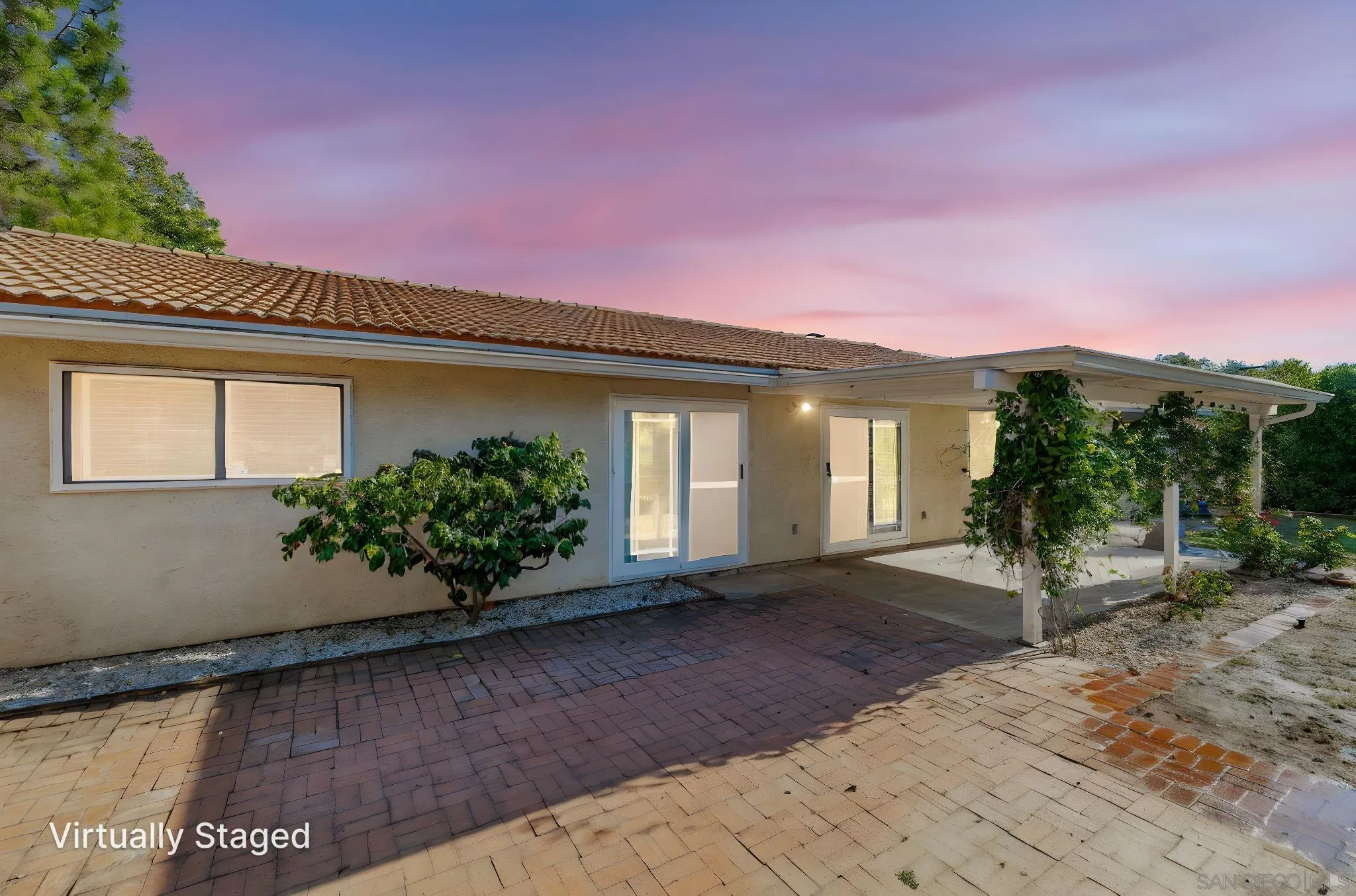 https://cdn.realtyfeed.com/cdn/127/250036311/01da19d3fc780dd5816452a80007e352.webp
