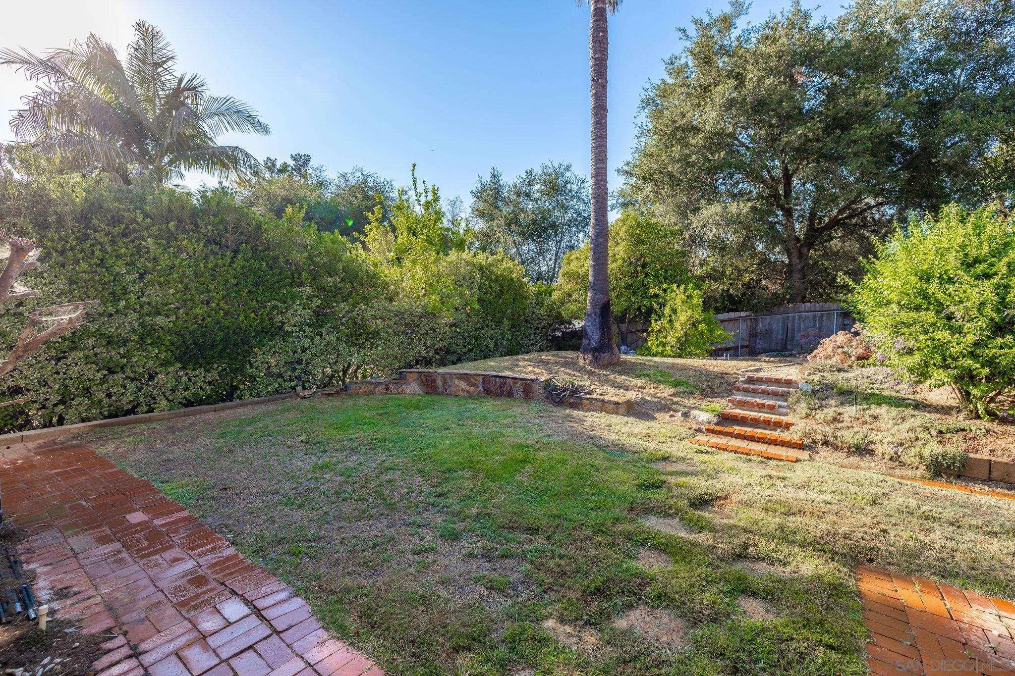 https://cdn.realtyfeed.com/cdn/127/250036311/5033f93811bf784d23270909e4186034.webp