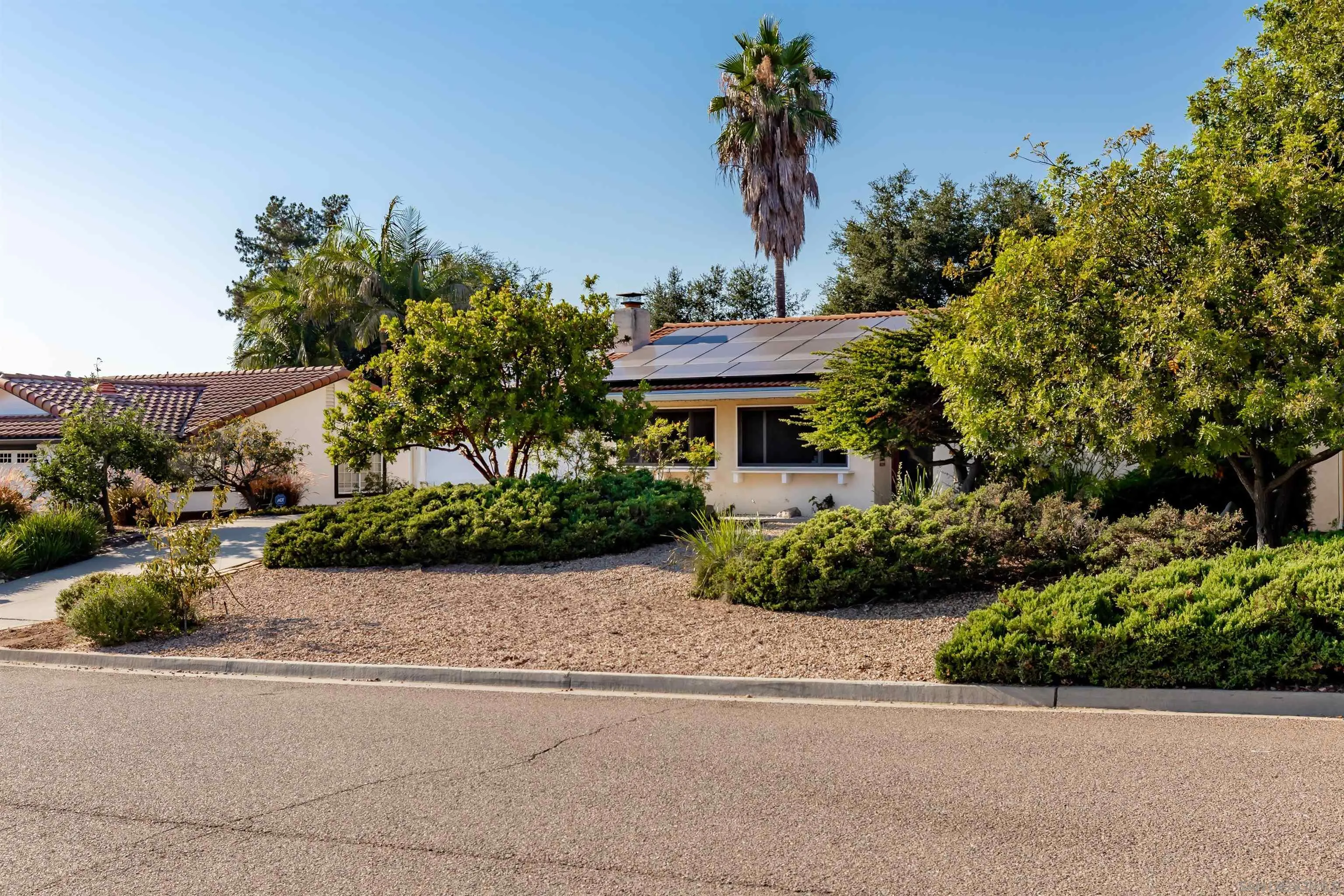 https://cdn.realtyfeed.com/cdn/127/250036311/cff35c41883d7fae859feb40ebdf5cd5.webp