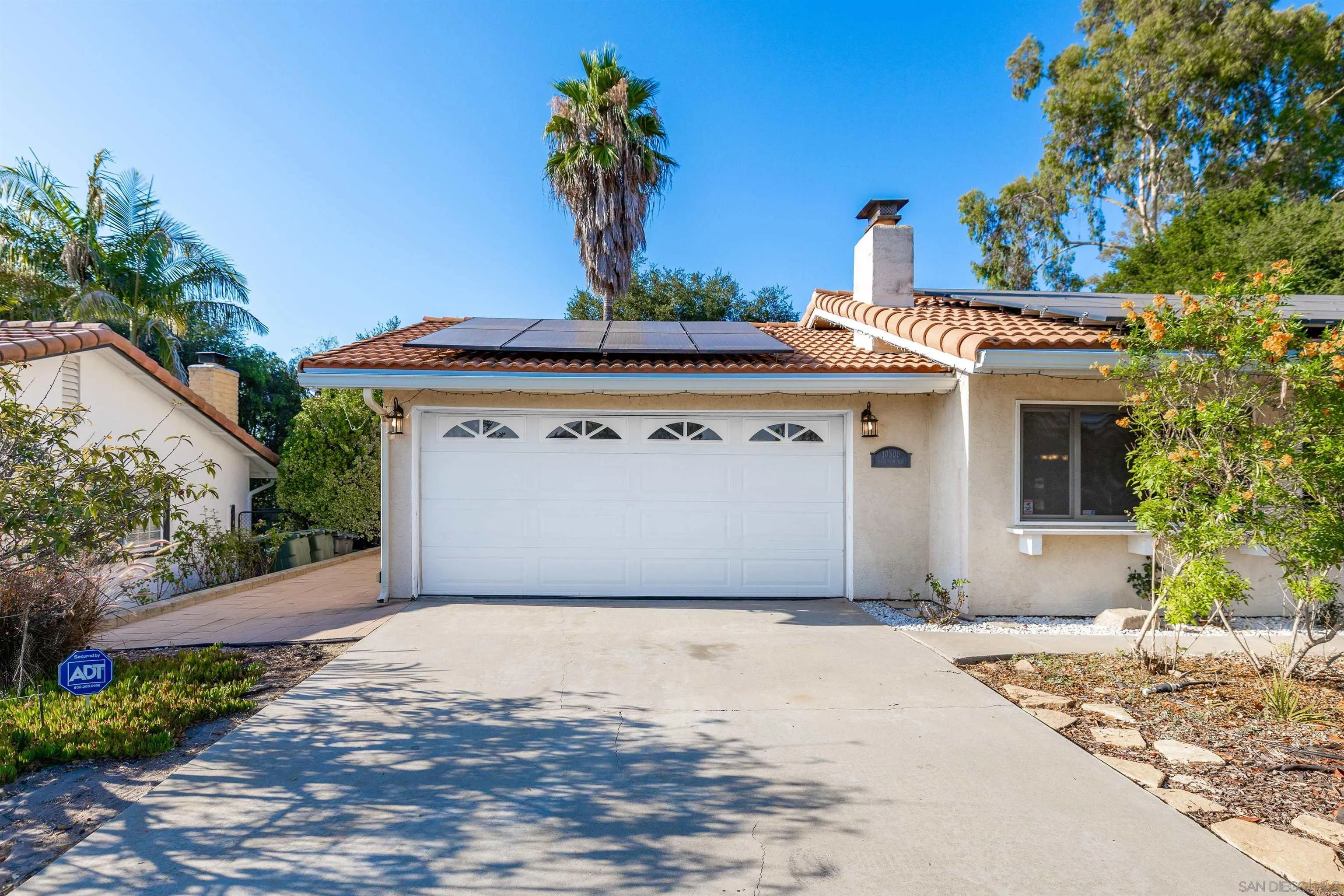 https://cdn.realtyfeed.com/cdn/127/250036311/d6923059fccf53da8113f2a878adafe6.webp