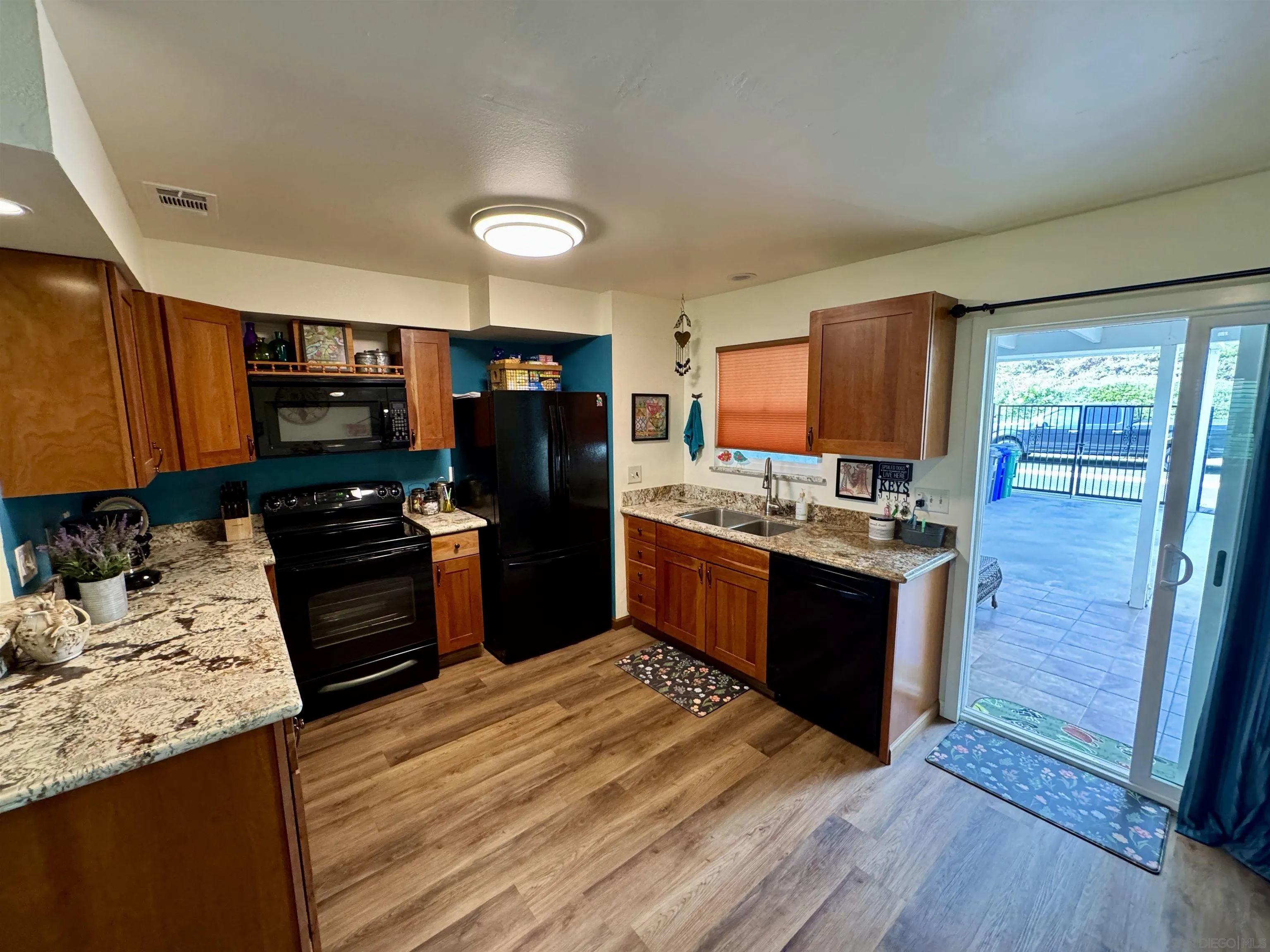 https://cdn.realtyfeed.com/cdn/127/250036313/7dc92e6b9ff14af1773a641aa4777642.webp