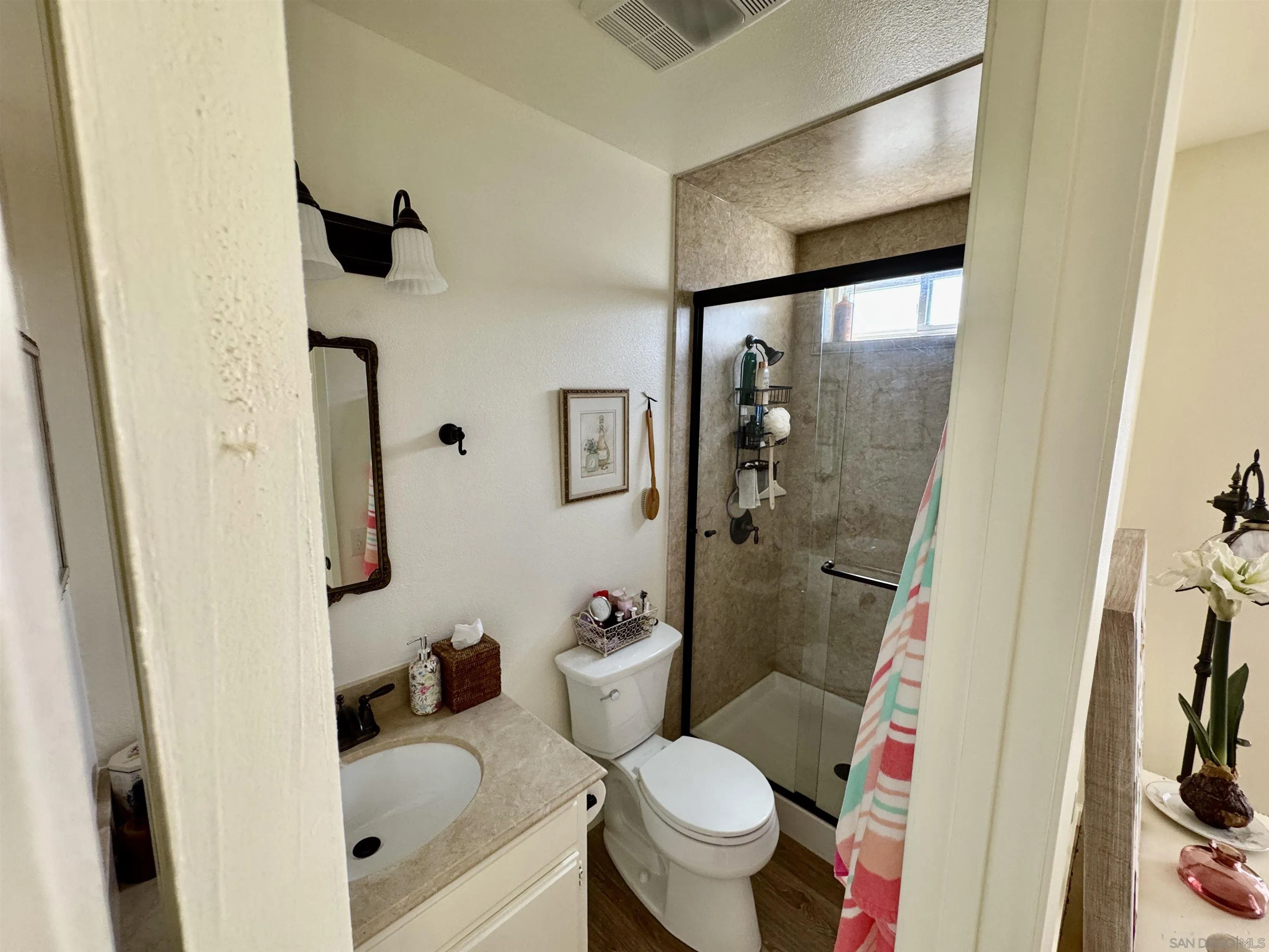 https://cdn.realtyfeed.com/cdn/127/250036313/88c5f3970680bcdf669840a482ca6931.webp