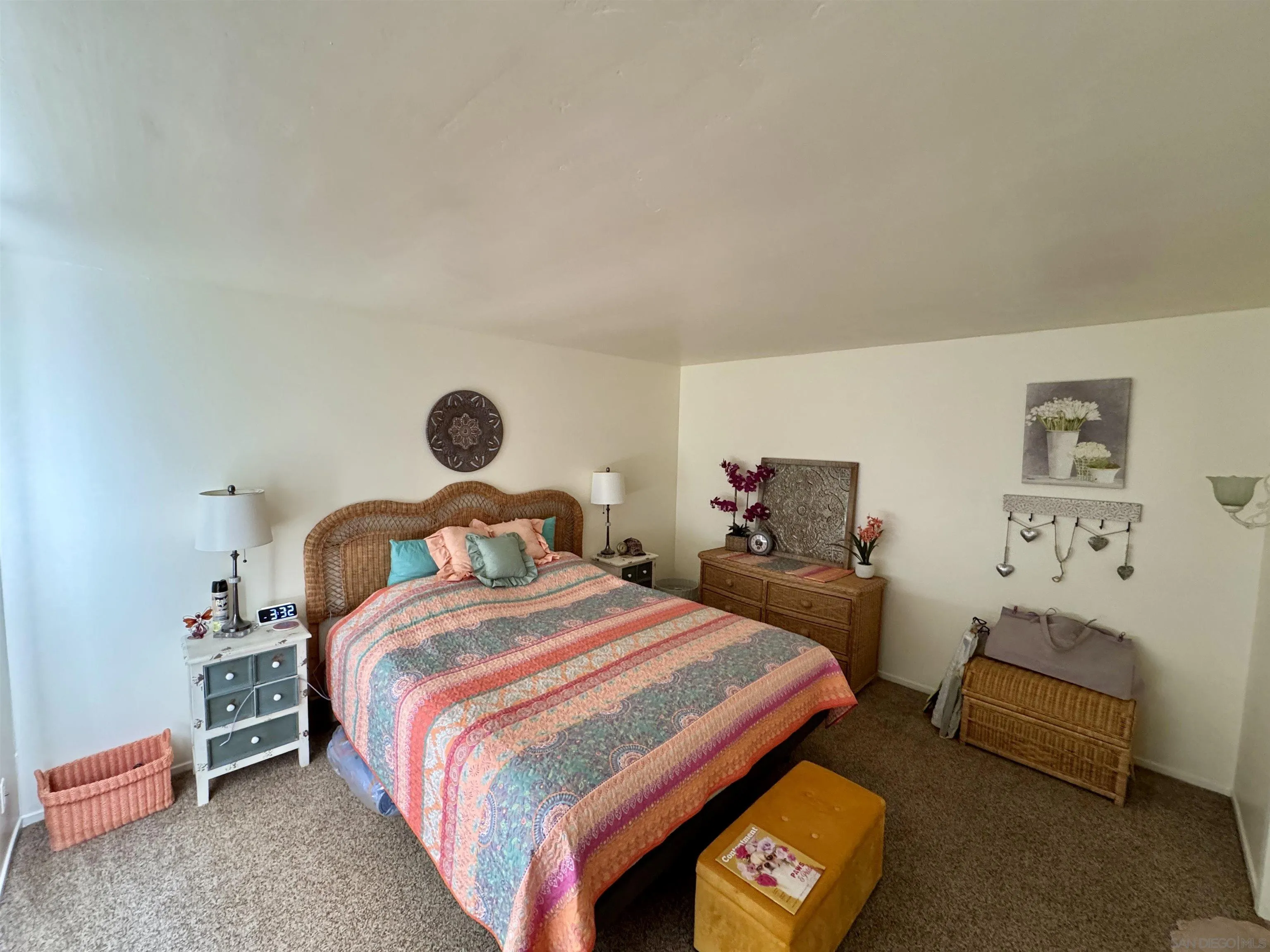 https://cdn.realtyfeed.com/cdn/127/250036313/cf15b6eb9855e6f45539d6fa73b39b3e.webp