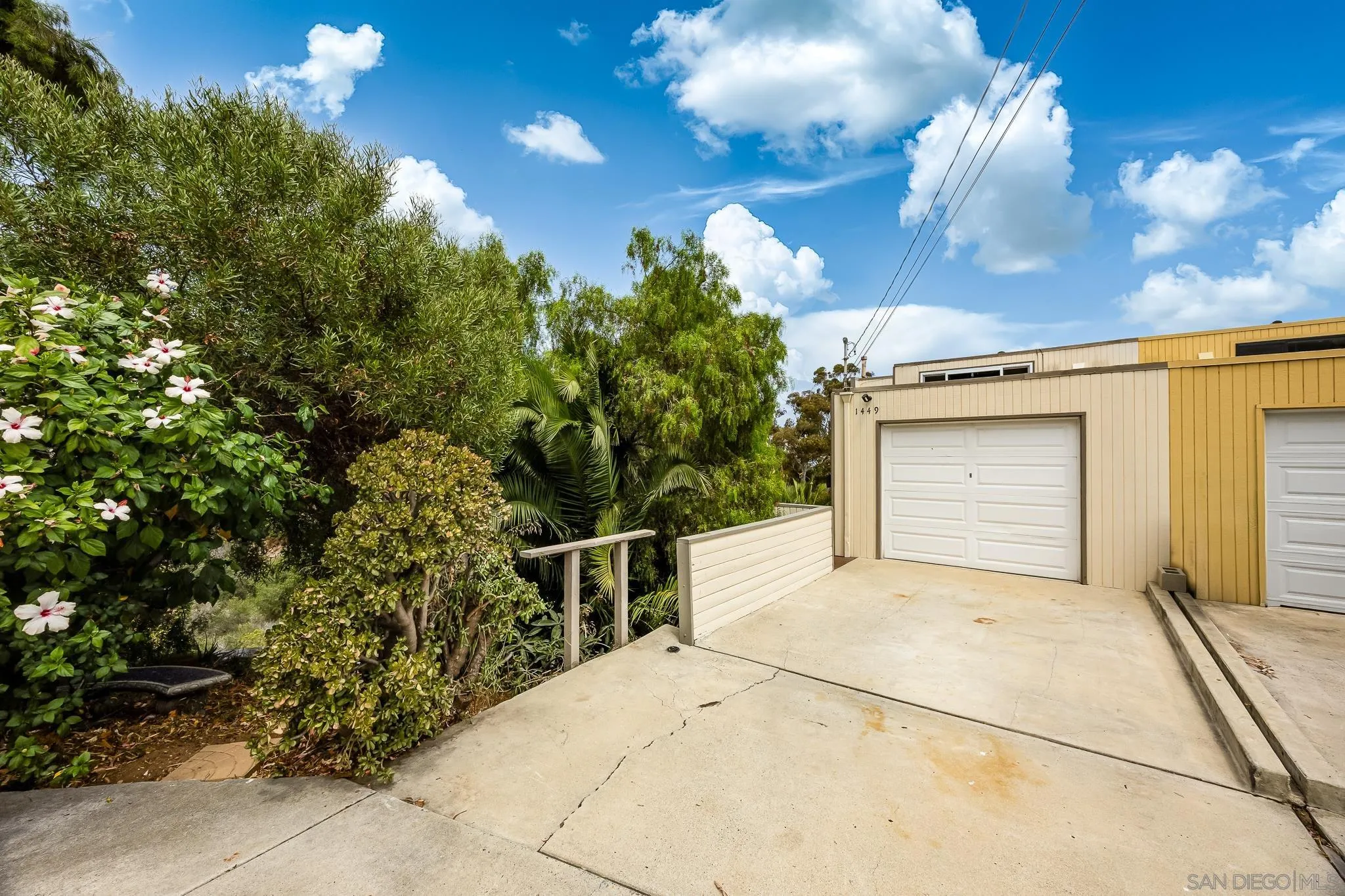 https://cdn.realtyfeed.com/cdn/127/250036317/14843f2bca236100b85e140afbe409d4.webp