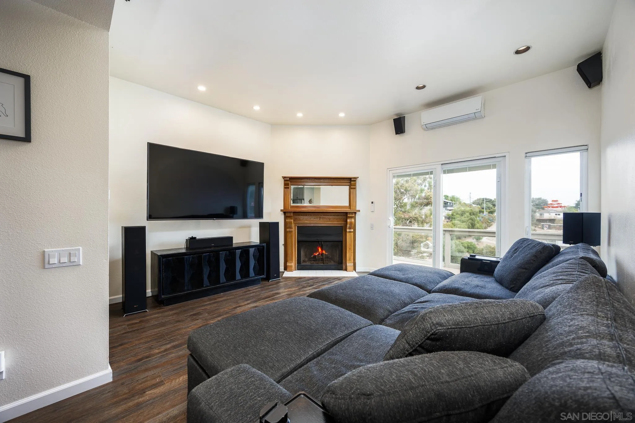 https://cdn.realtyfeed.com/cdn/127/250036317/298b3c78d767986574fe16b943d1d759.webp