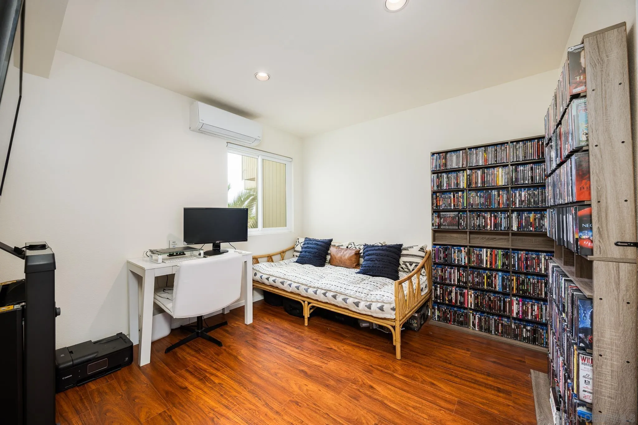 https://cdn.realtyfeed.com/cdn/127/250036317/4da0cb9304fc4a0844abfac692e4049a.webp