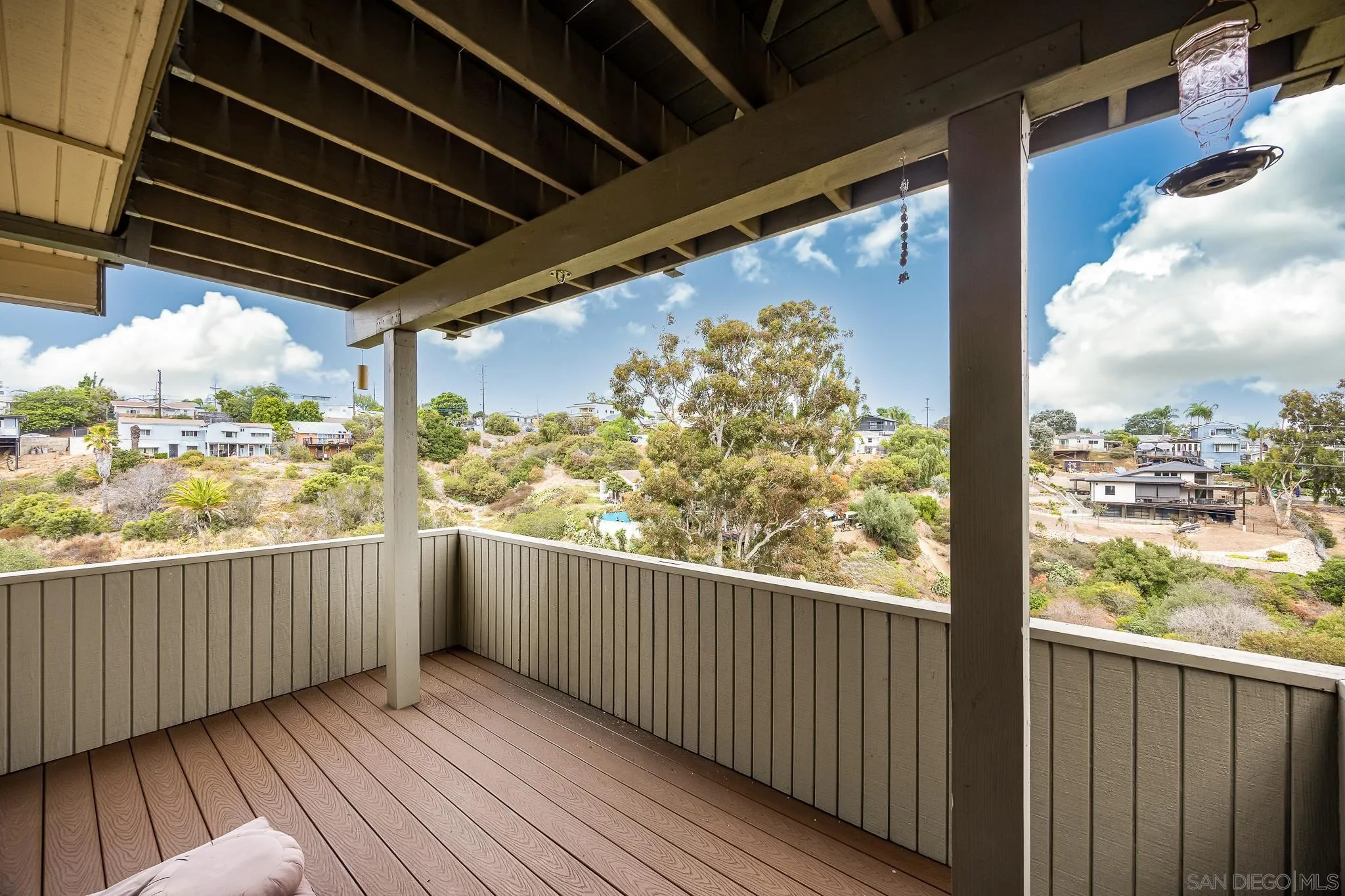https://cdn.realtyfeed.com/cdn/127/250036317/c420a62852268609bfa8610c92a1ba53.webp