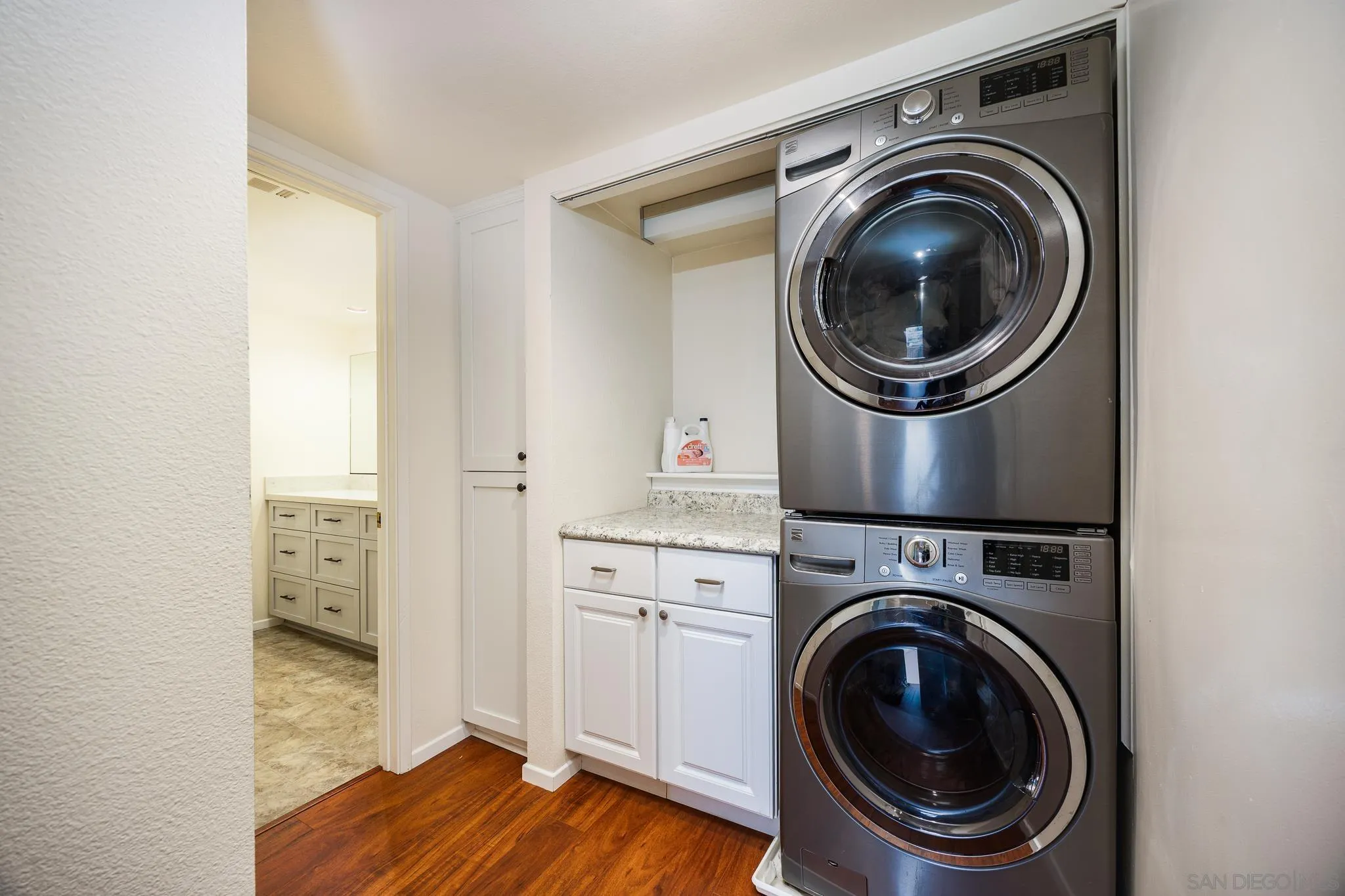 https://cdn.realtyfeed.com/cdn/127/250036317/d33d958ab8777d2c614da0de09eb2a4c.webp