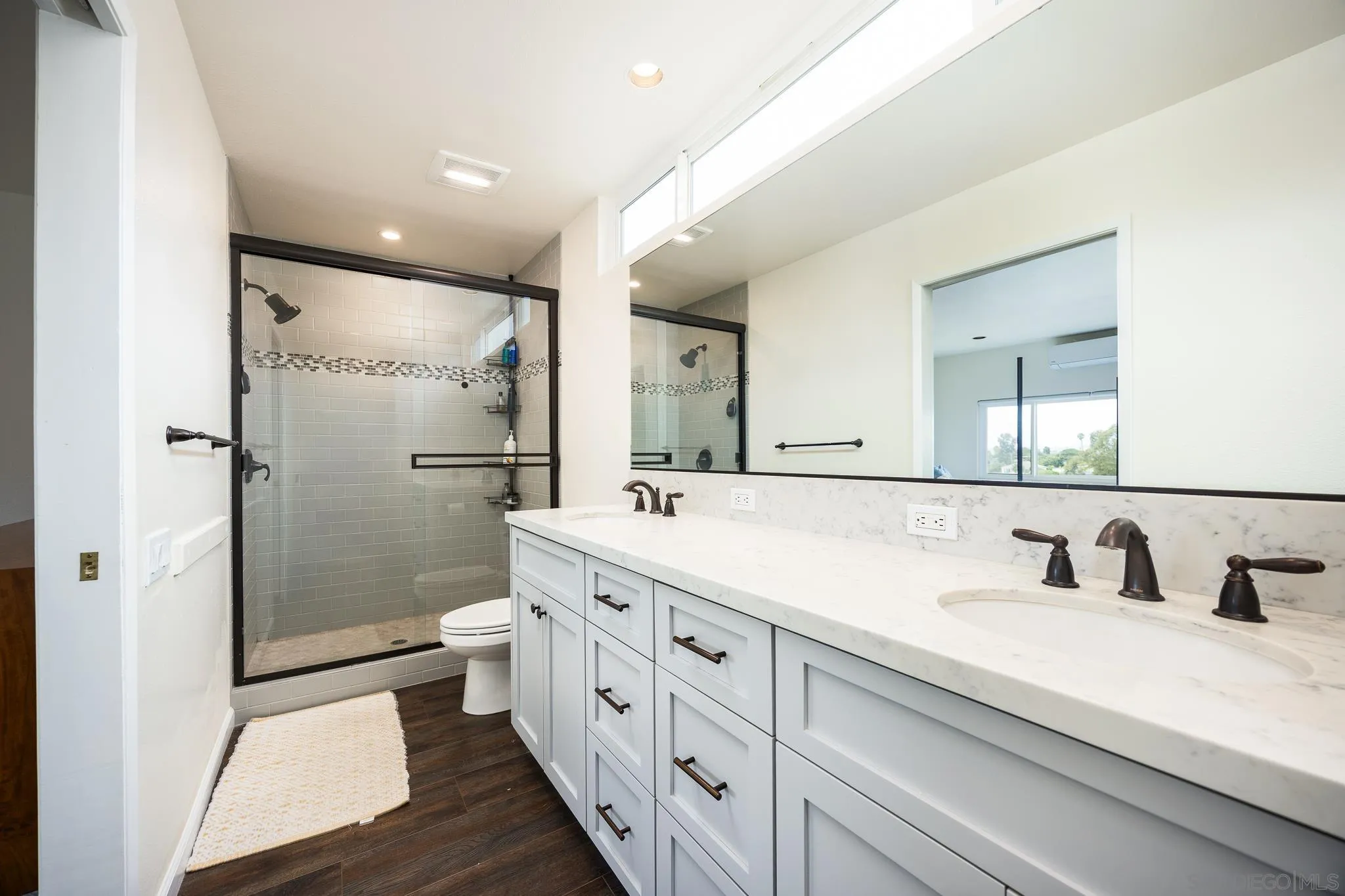 https://cdn.realtyfeed.com/cdn/127/250036317/dc31c5ed72240cd1e9b11a347938ca17.webp