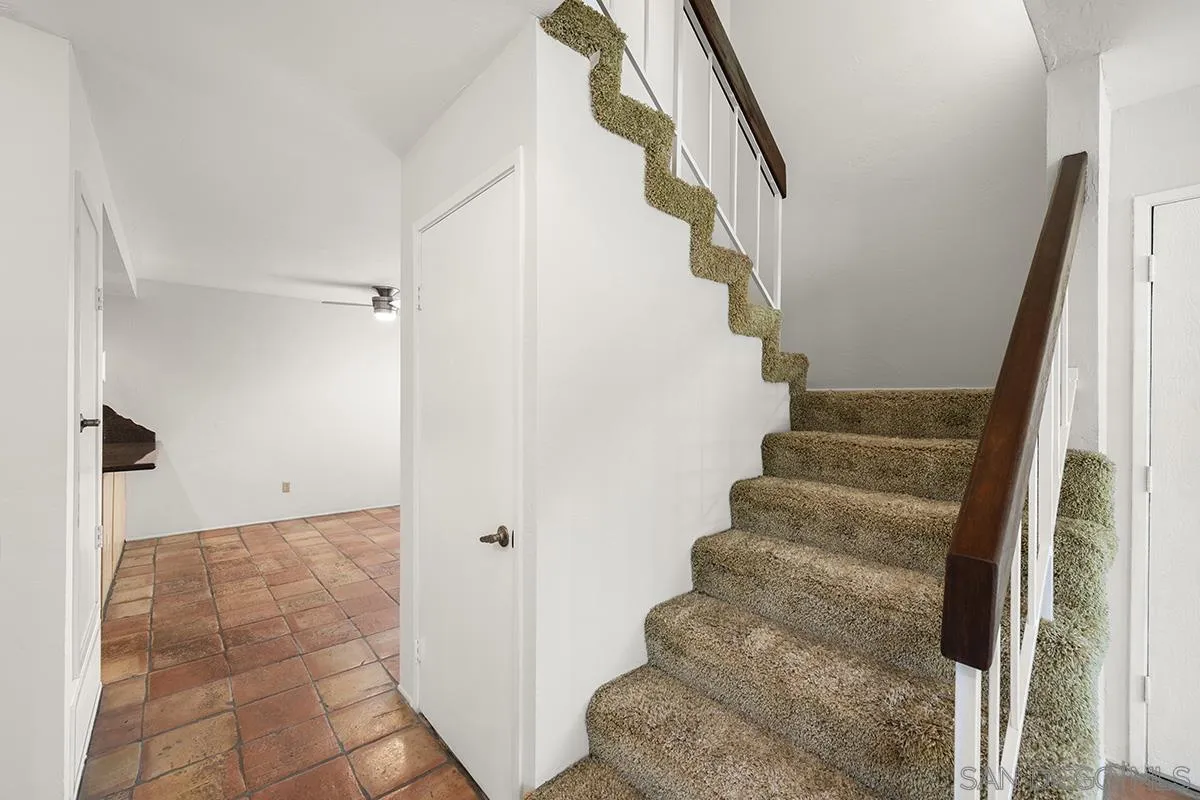 https://cdn.realtyfeed.com/cdn/127/250036318/1560d40288172e4483943521c770b3a2.webp
