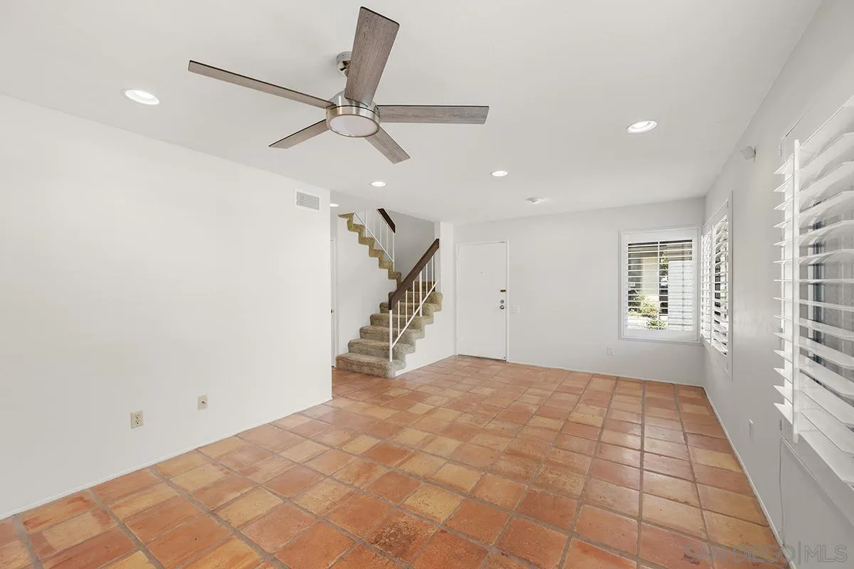 https://cdn.realtyfeed.com/cdn/127/250036318/76c6e39772d67cc65f5949137ff6c2c5.webp
