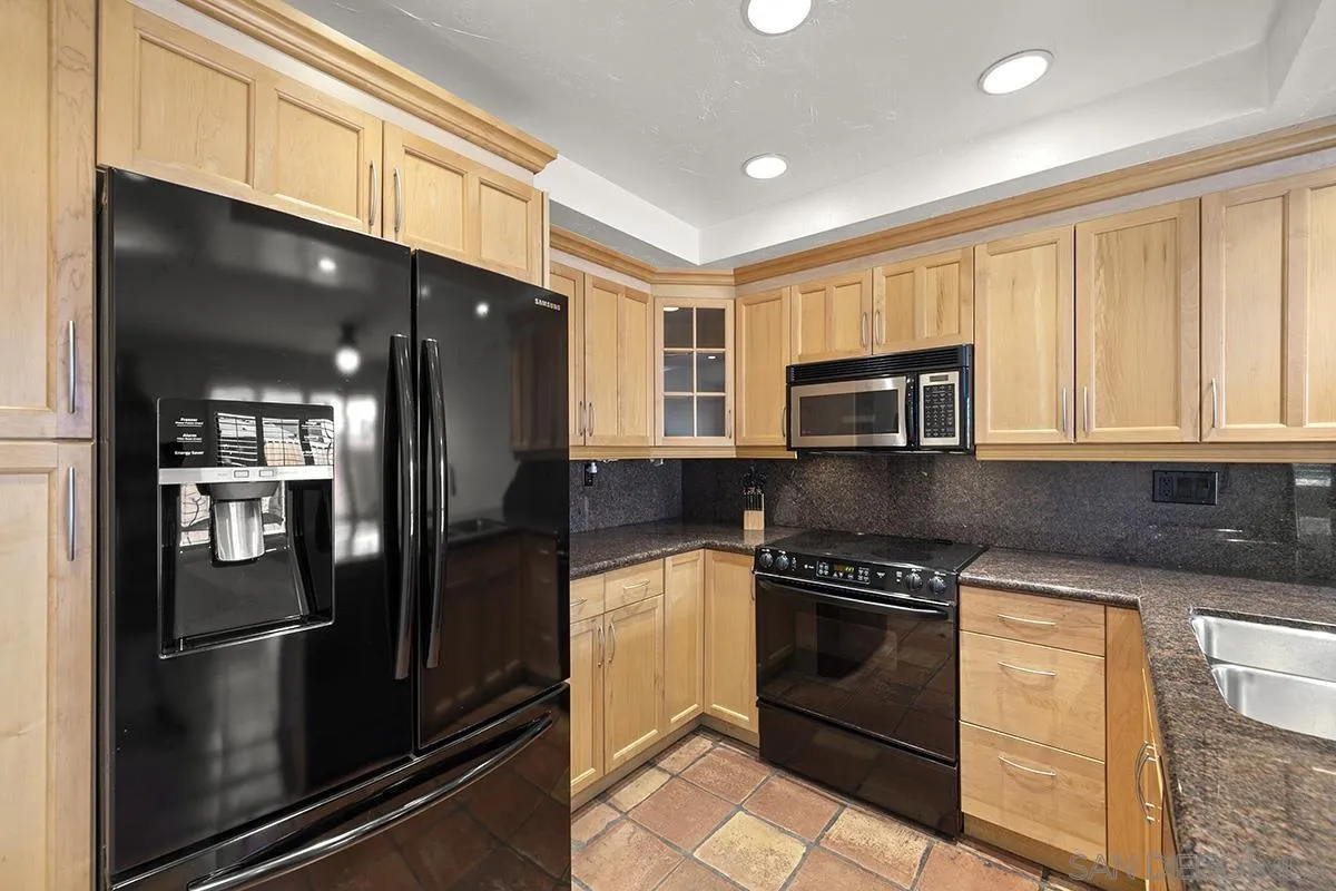 https://cdn.realtyfeed.com/cdn/127/250036318/a84eb7604d6ce67b65c5cb1728e62427.webp