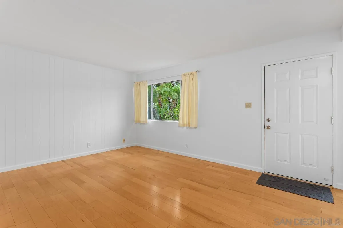 https://cdn.realtyfeed.com/cdn/127/250036319/286c15609281c41eb743f7674d8dc421.webp