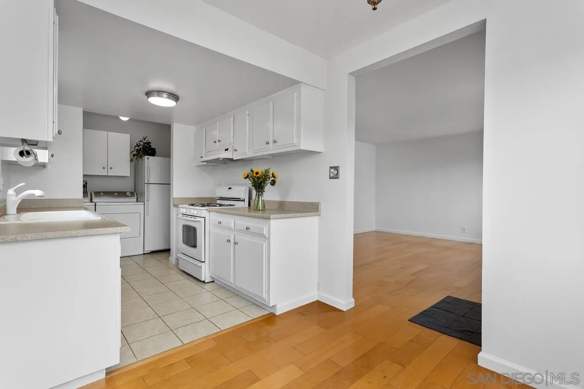 https://cdn.realtyfeed.com/cdn/127/250036319/42404b1e0c07f914e3ca5fa1b1c928a4.webp