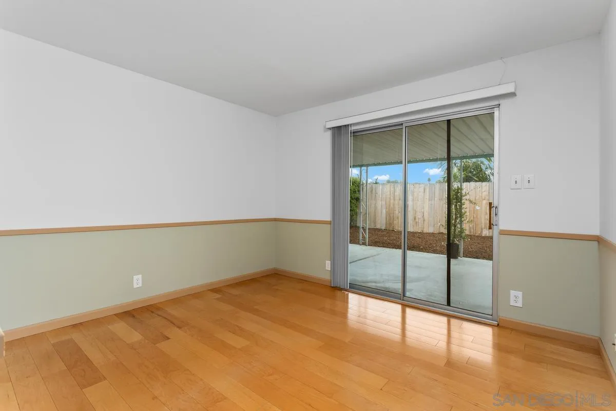 https://cdn.realtyfeed.com/cdn/127/250036319/717c8f2f18700d7b332ed26c6712adf0.webp