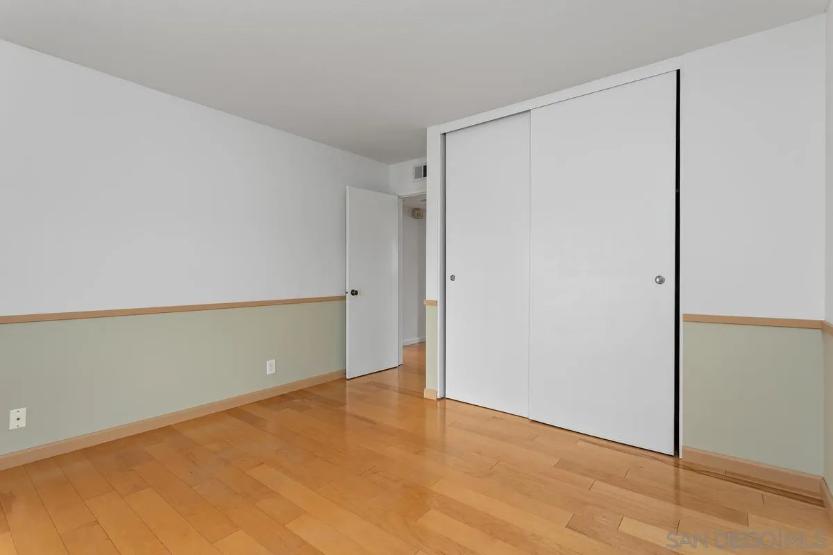 https://cdn.realtyfeed.com/cdn/127/250036319/95fadf9a7a0b54a1b4bcb1cace015e95.webp