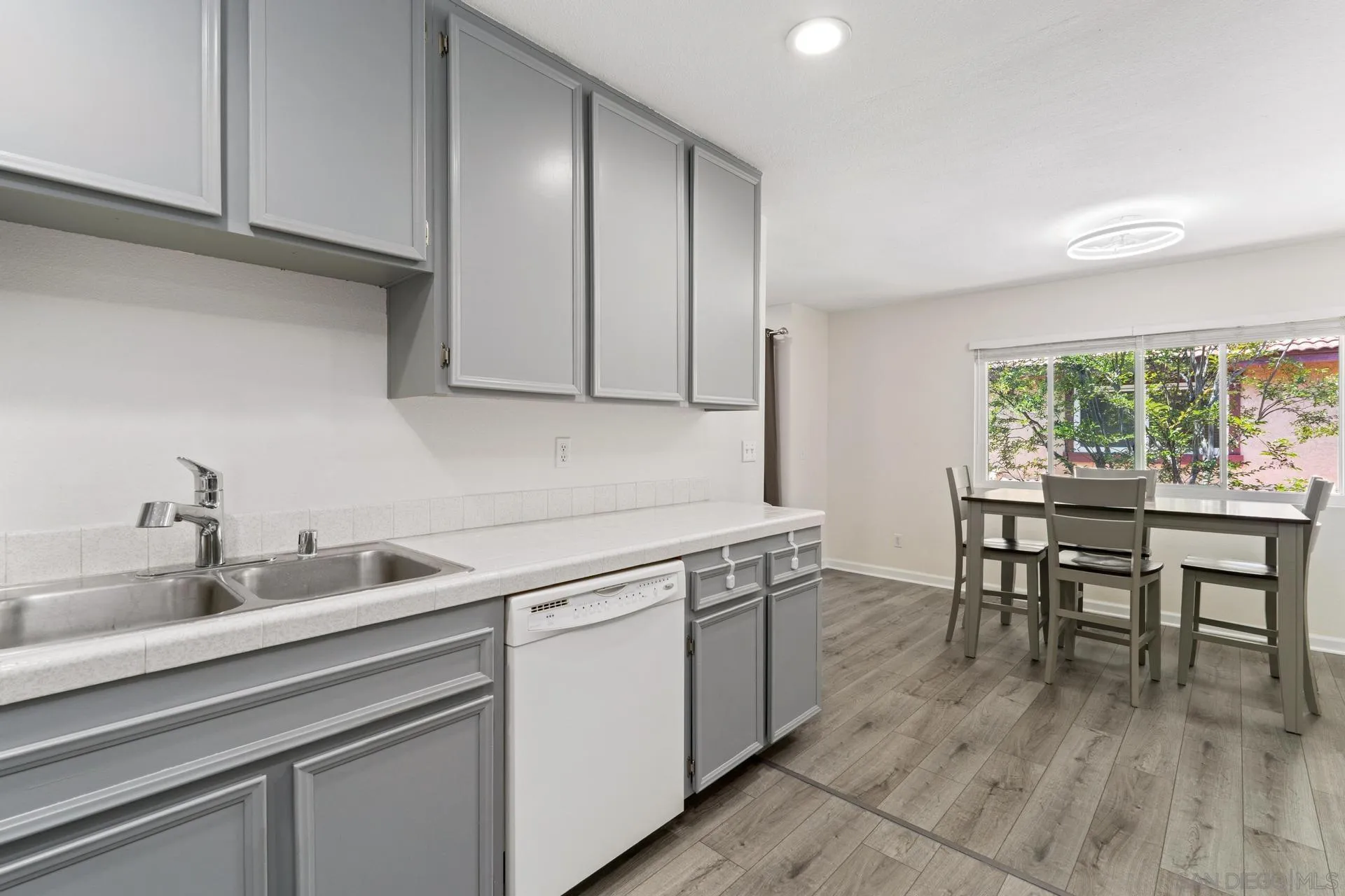 https://cdn.realtyfeed.com/cdn/127/250036320/3ccc83f9da1a6d06c71f1e9853dbd5bc.webp