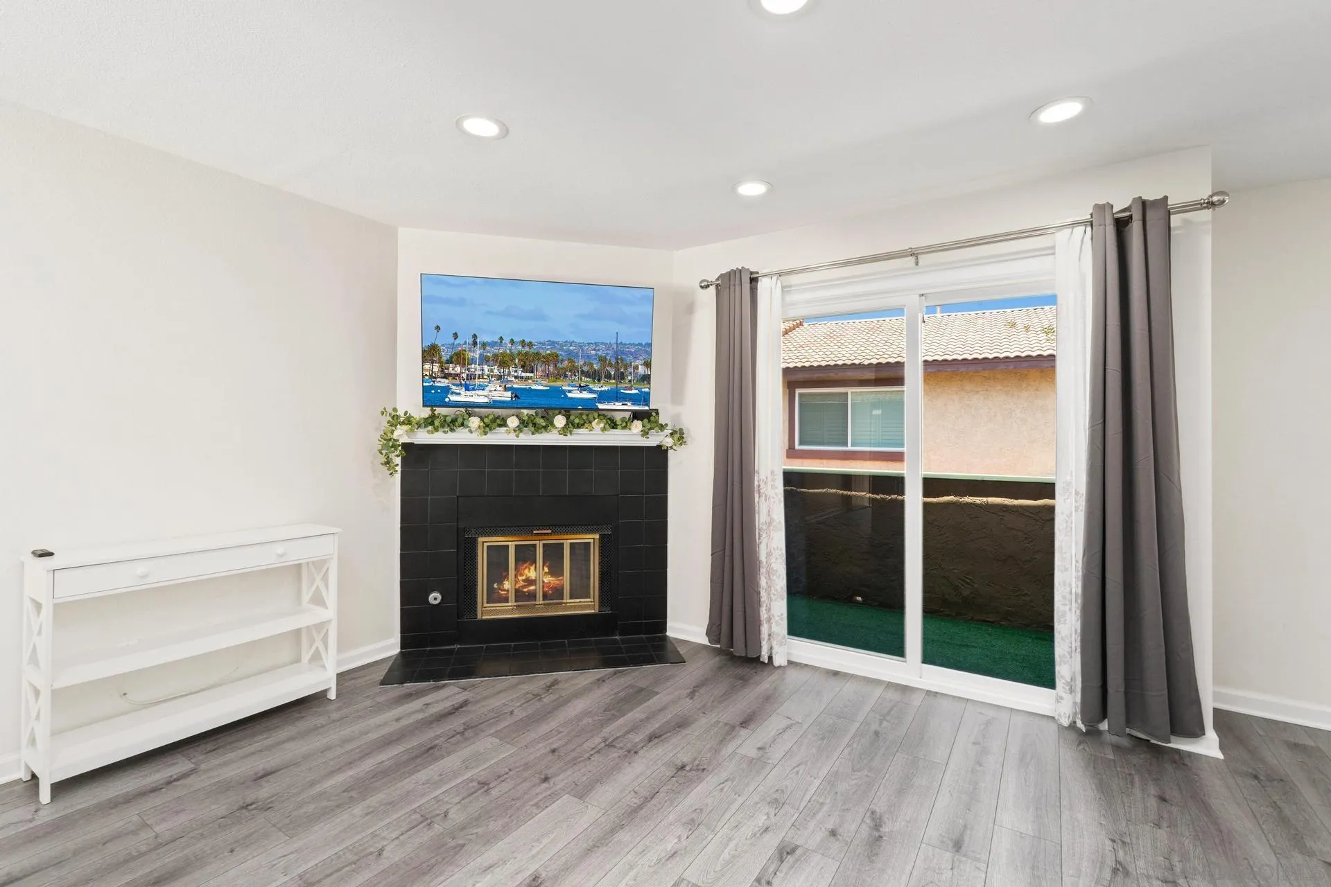 https://cdn.realtyfeed.com/cdn/127/250036320/5c6ddb6623254bdc43116ca6173b5aee.webp