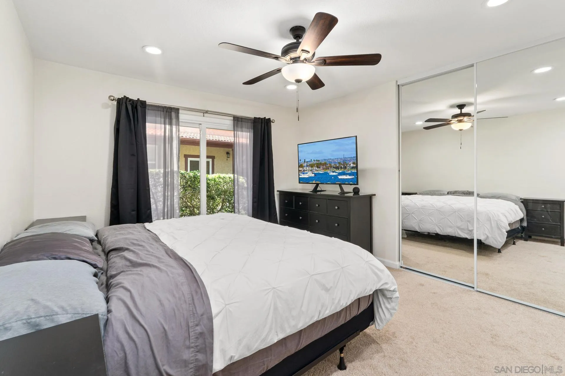 https://cdn.realtyfeed.com/cdn/127/250036320/a210a7c234f5312203903e6fd93916f9.webp