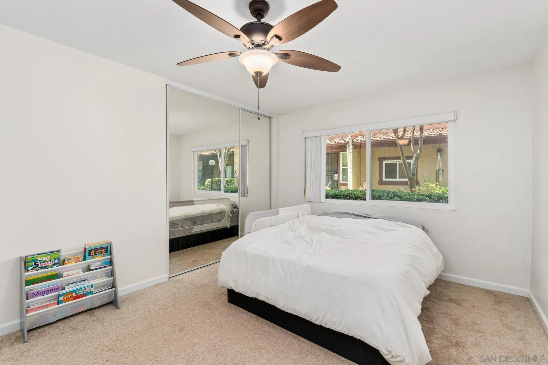 https://cdn.realtyfeed.com/cdn/127/250036320/cda26d8db60164b148bd7f371a60bfbc.webp