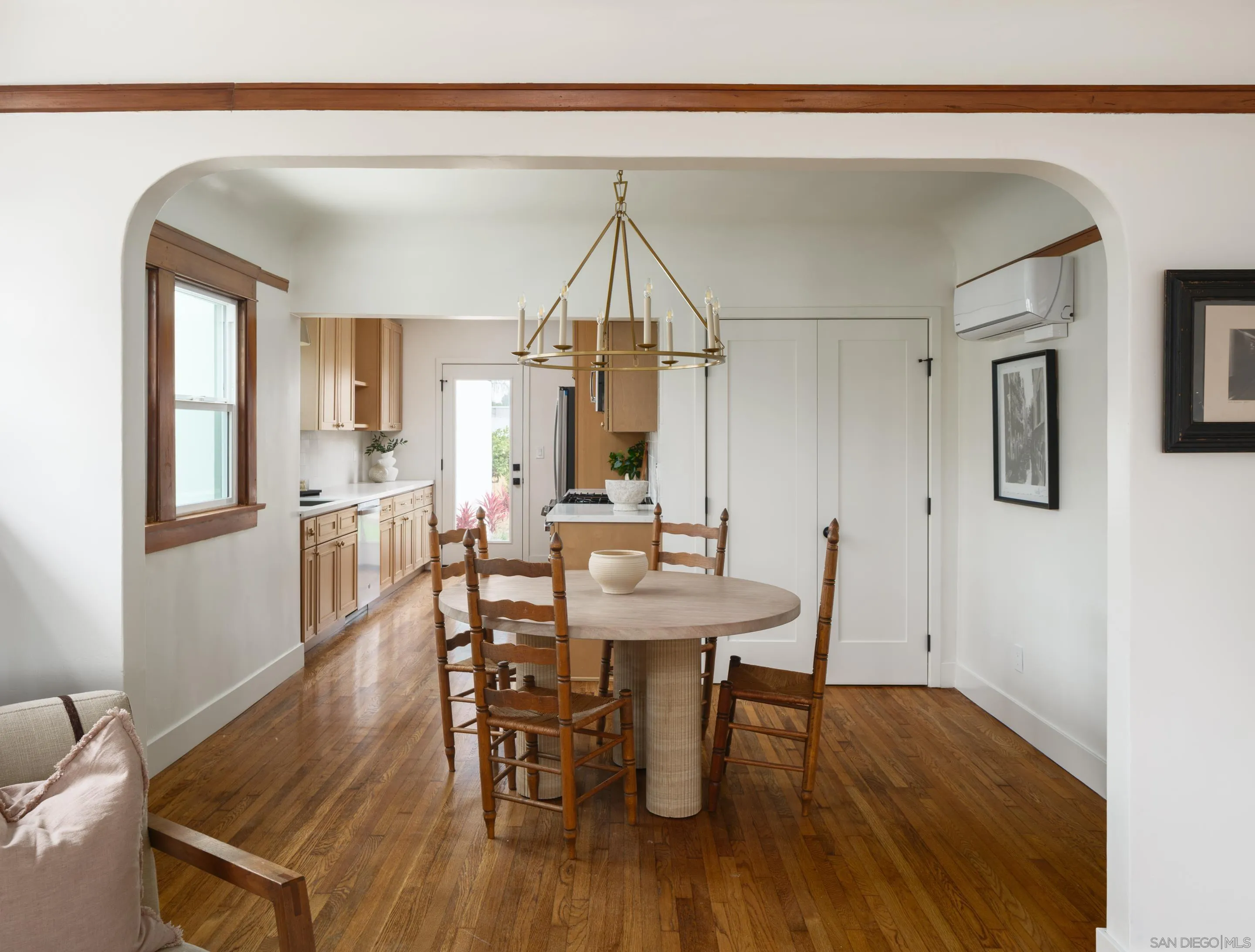 https://cdn.realtyfeed.com/cdn/127/250036321/1f6570cf34e72e141661e93c4868ee1e.webp