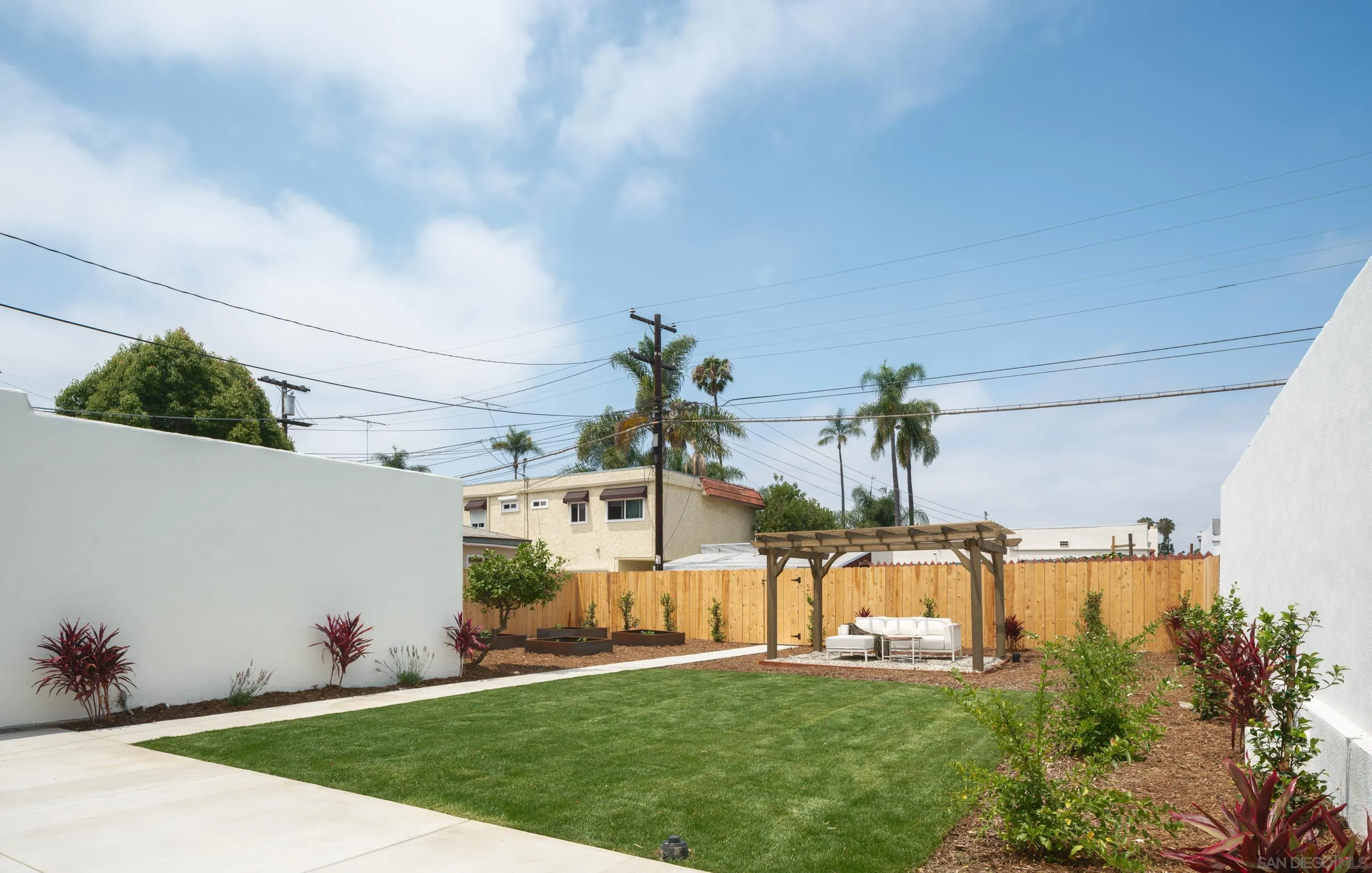 https://cdn.realtyfeed.com/cdn/127/250036321/6b3a22509278c5c519e5dacf812e2b4b.webp