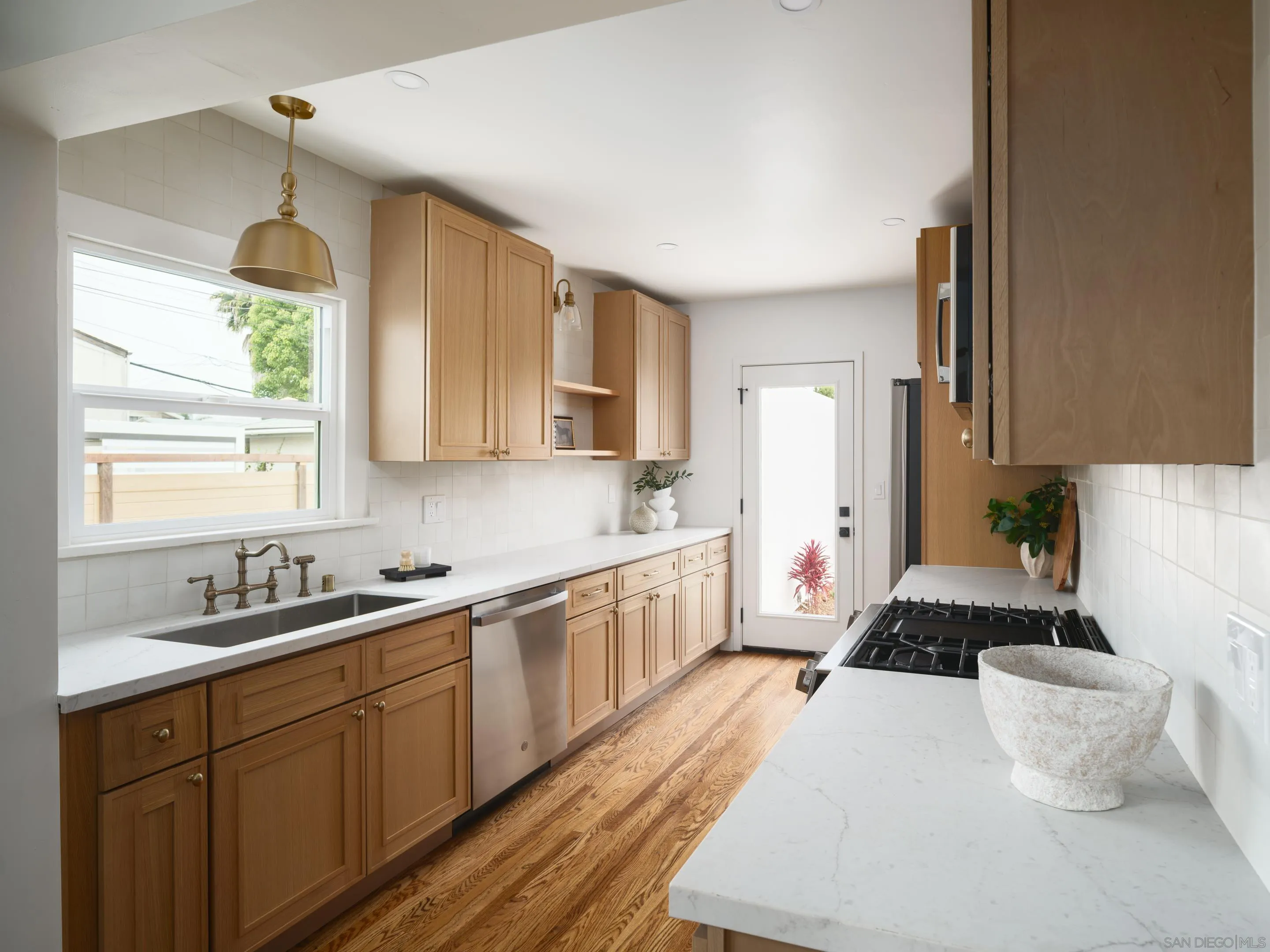 https://cdn.realtyfeed.com/cdn/127/250036321/798cae28e8abfc6609b3340309f790a4.webp