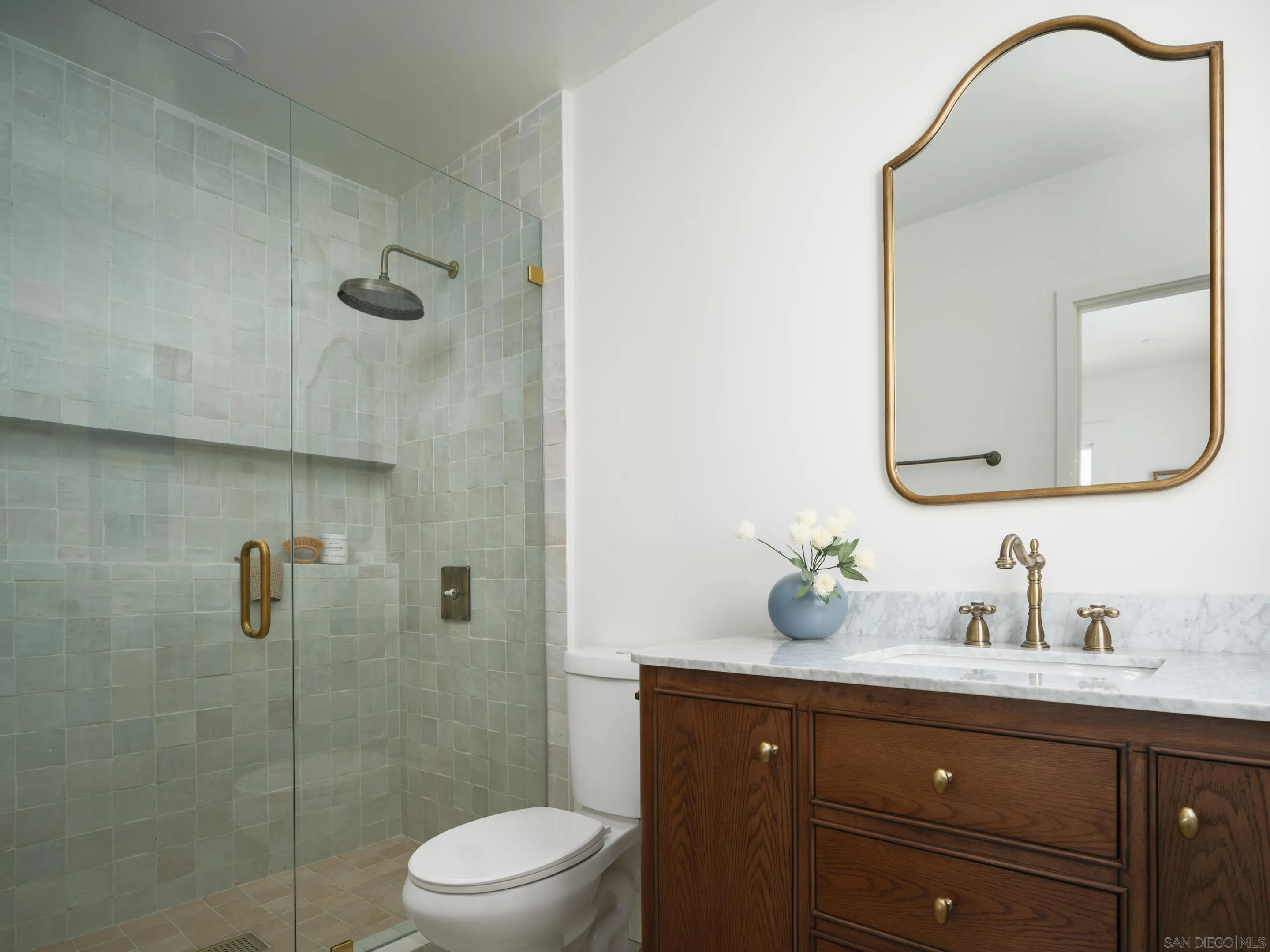 https://cdn.realtyfeed.com/cdn/127/250036321/7f38e0a4450391723cd513aaaa0ce3e8.webp
