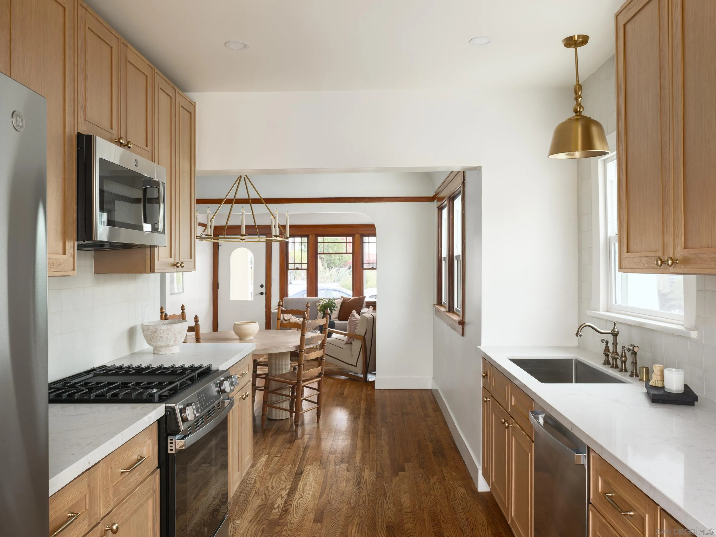 https://cdn.realtyfeed.com/cdn/127/250036321/aad27a7a352de5e8f09969541b36d734.webp