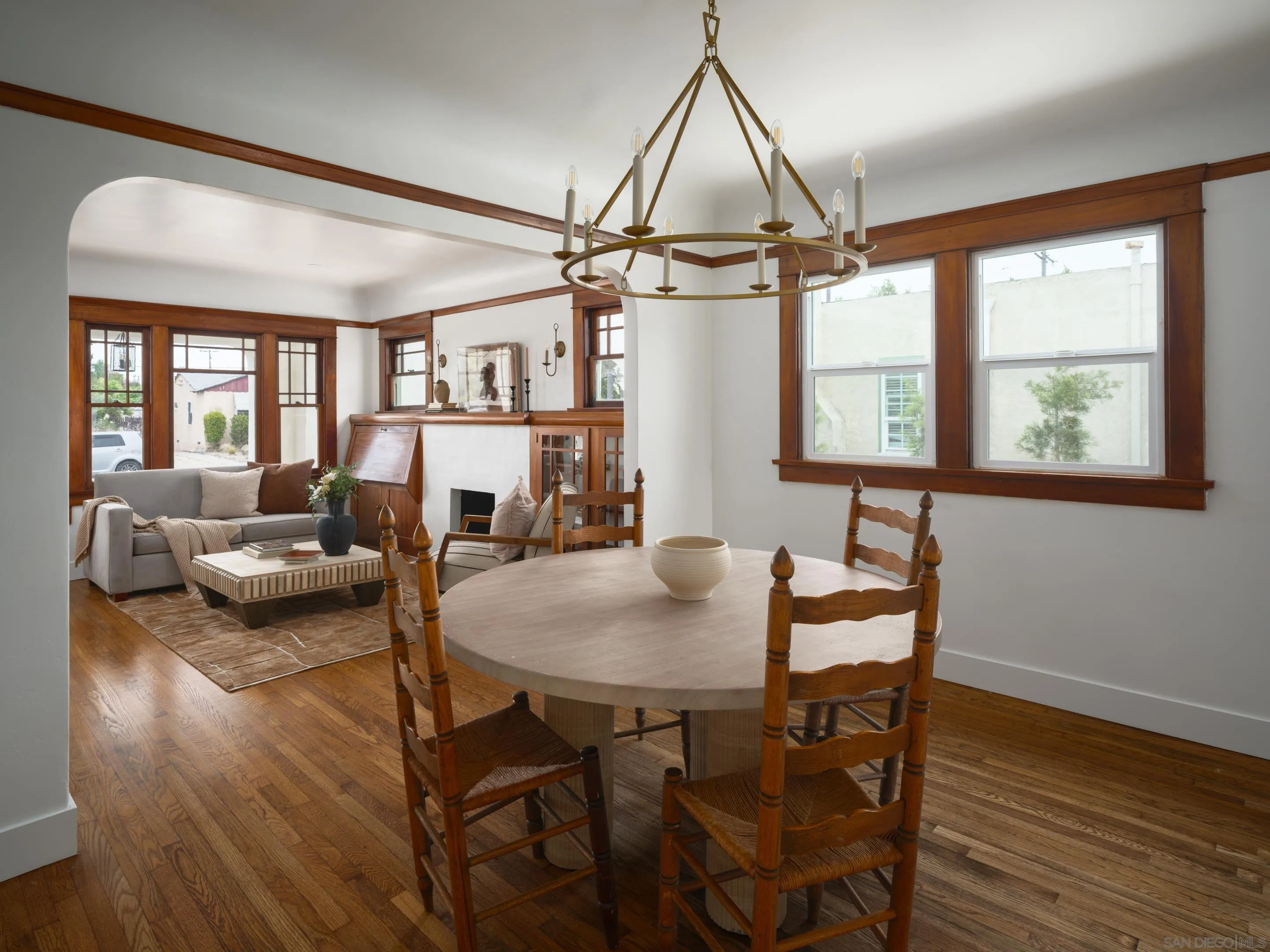 https://cdn.realtyfeed.com/cdn/127/250036321/b2c9c0bcfc9eb514ce8d11c3bc80258c.webp