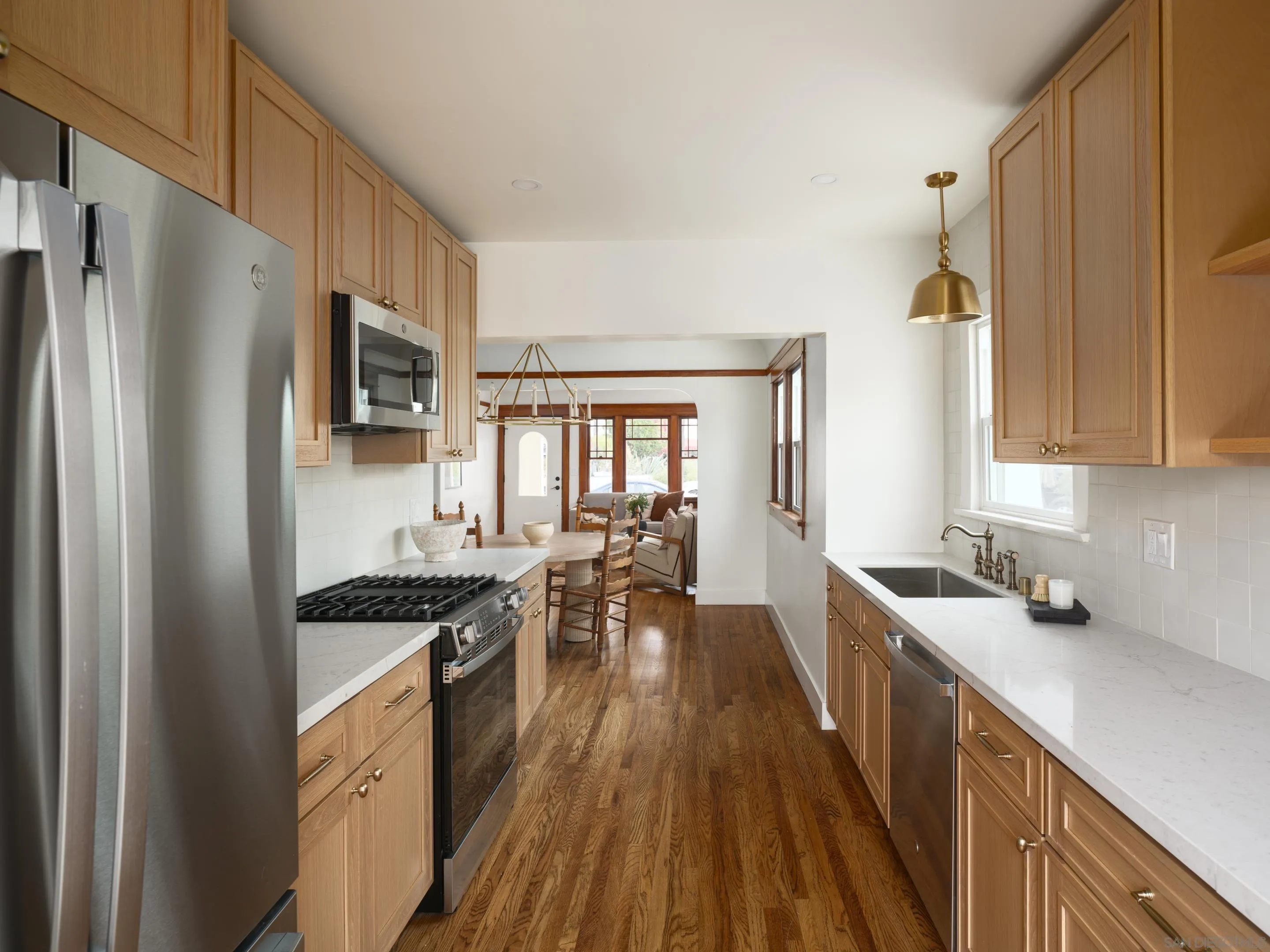 https://cdn.realtyfeed.com/cdn/127/250036321/c15d255b8b0279e5935eb21cf66793f0.webp